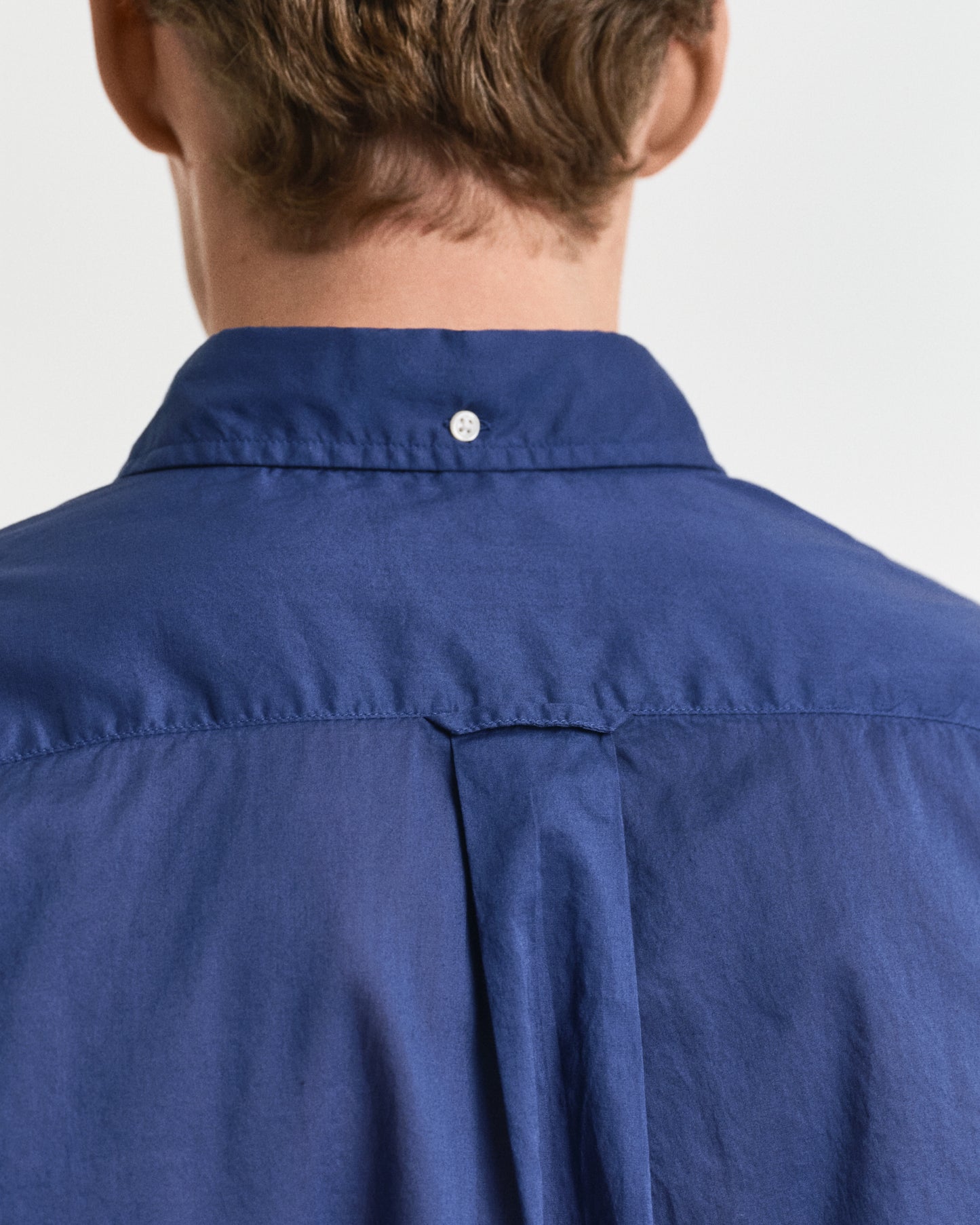 MODEL WEARING REG SUNFADED VOILE SHIRT