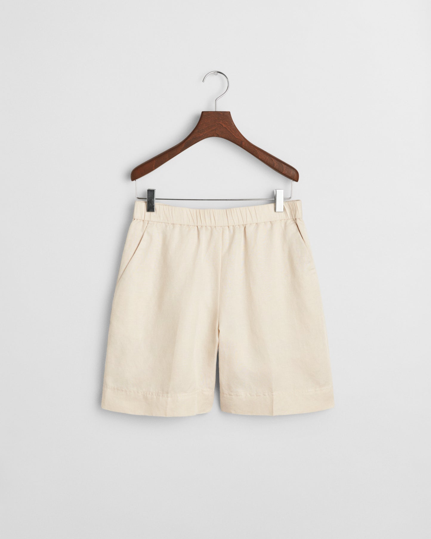 PUTTY, REL LINEN BLEND PULL ON SHORTS, FRONT-VIEW BY GANT AU.