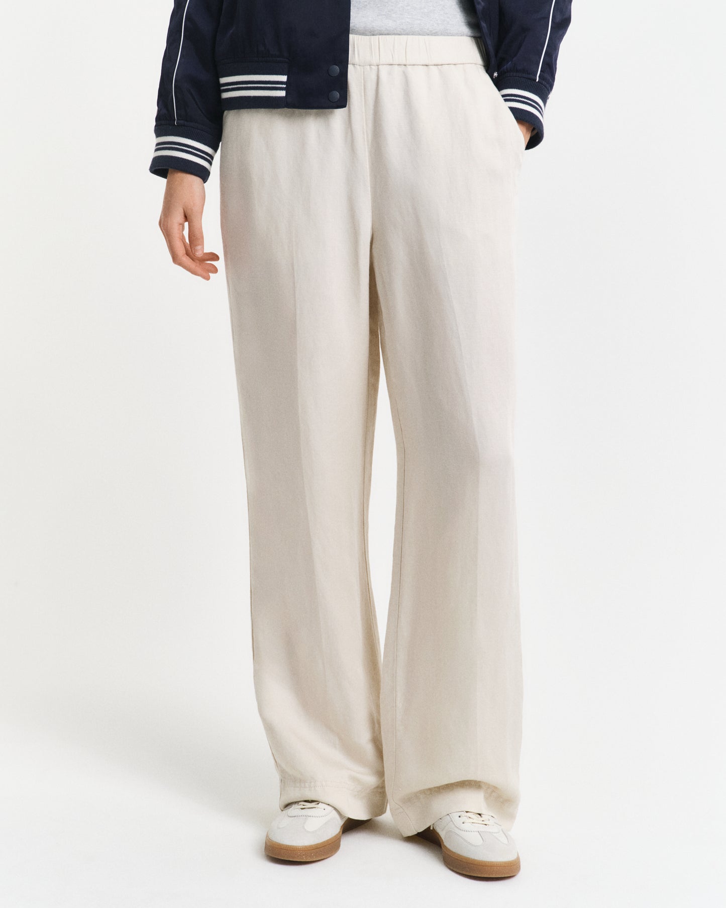 MODEL WEARING LINEN BLEND PULL ON PANTS