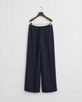 EVENING BLUE, FLUID DRAWSTRING PANTS, FRONT-VIEW BY GANT AU.
