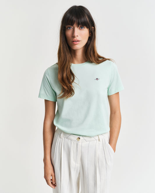 FADED MINT, REG SHIELD SS T-SHIRT, FRONT-VIEW BY GANT AU.