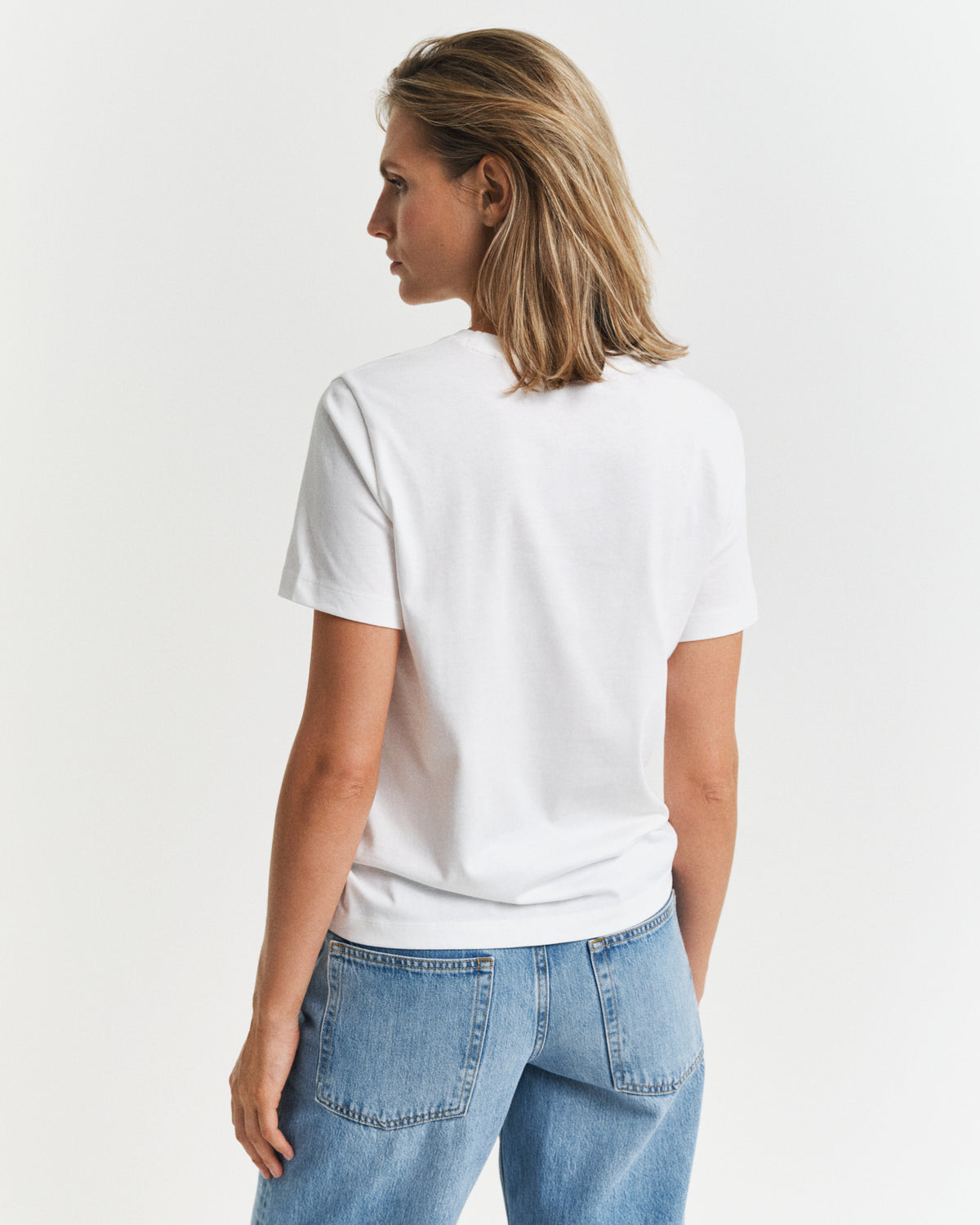 EGGSHELL, REG GRAPHIC SS T-SHIRT, BACK-VIEW BY GANT AU.