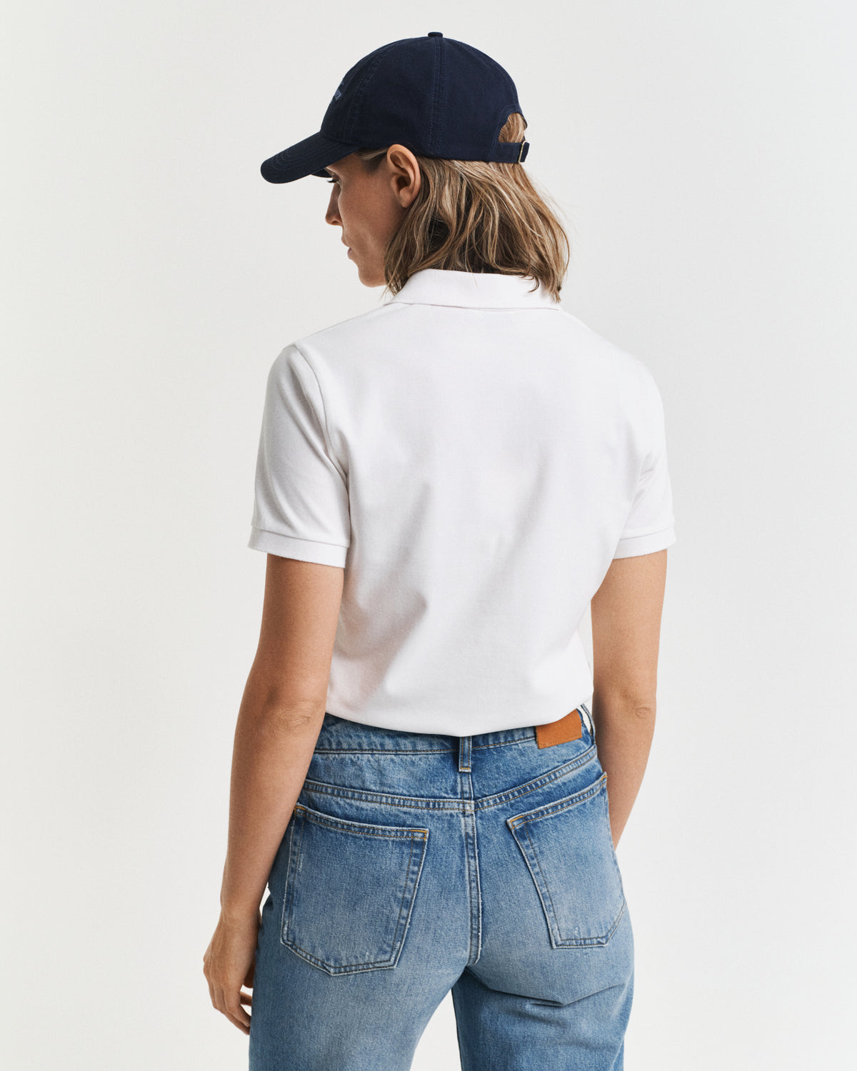 WHITE, CONTRAST COLLAR SS PIQUE POLO, BACK-VIEW BY GANT AU.