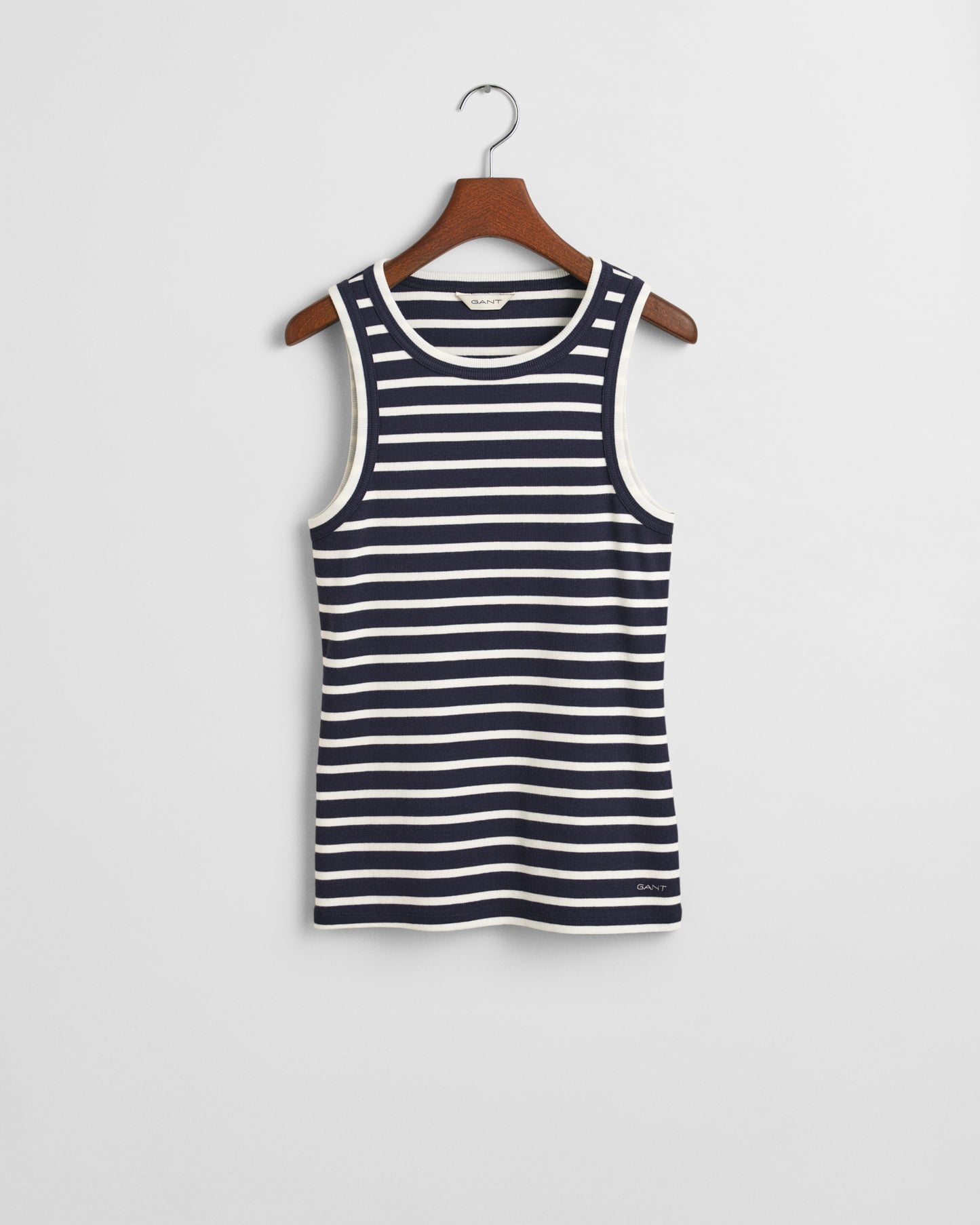 EVENING BLUE, STRIPED TANK TOP, FLAT-LAY BY GANT AU.