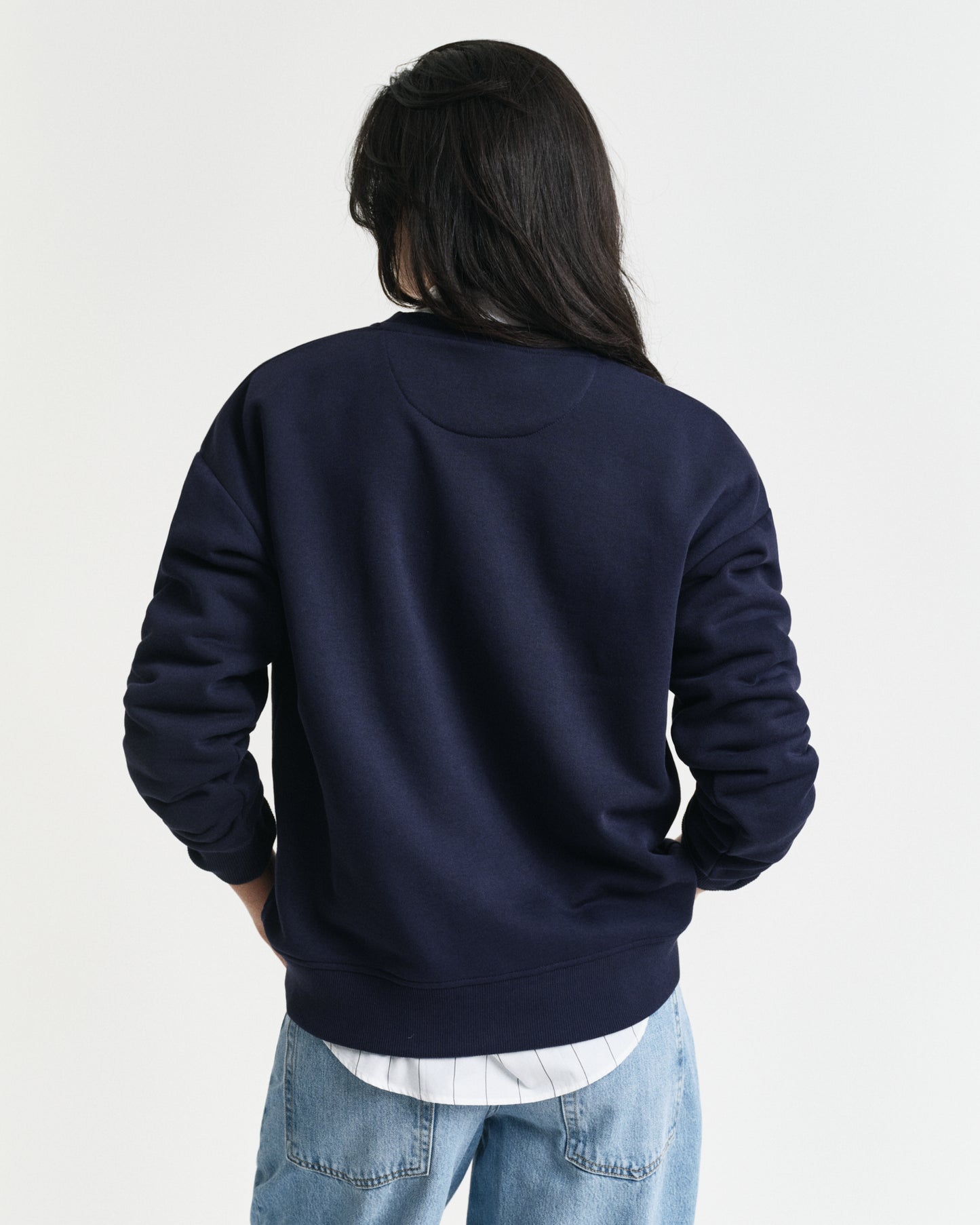EVENING BLUE, SHIELD C-NECK SWEAT, BACK-VIEW BY GANT AU.