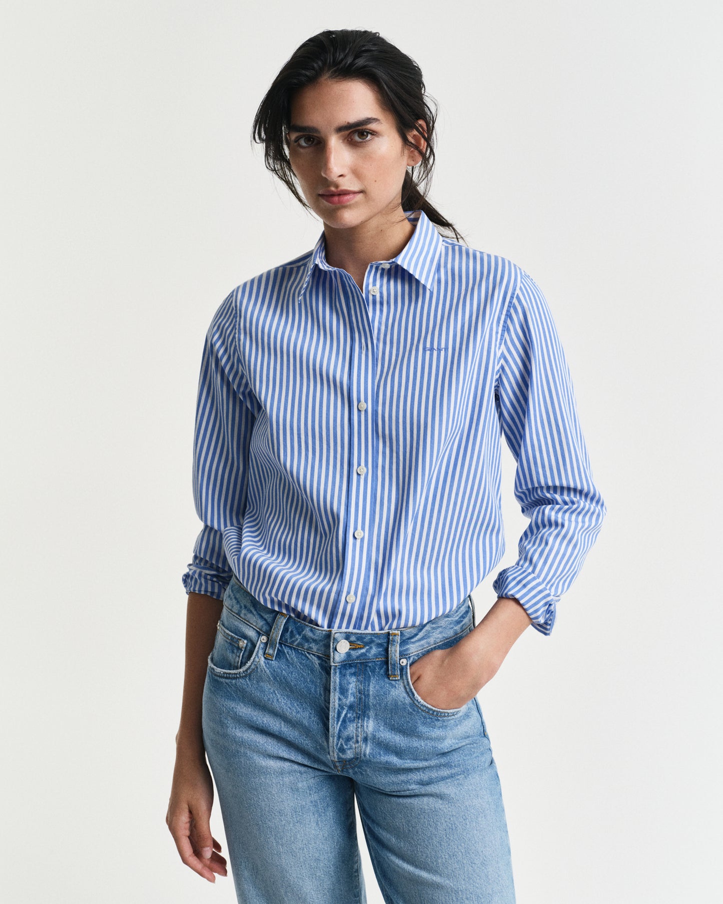 PERFECT BLUE, REG CLASSIC POPLIN STRIPED SHIRT, FRONT-VIEW BY GANT AU.