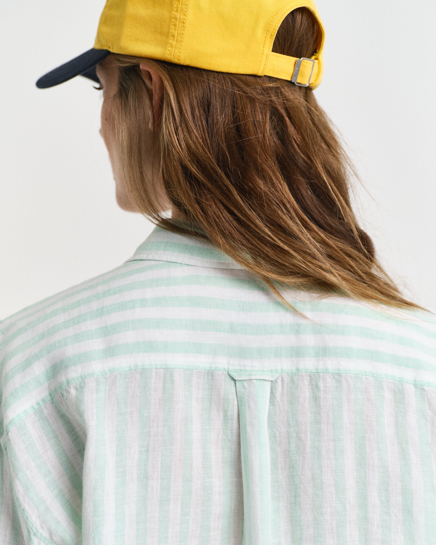 FADED MINT, REL STRIPED LINEN SHIRT, CLOSE-UP BY GANT AU.