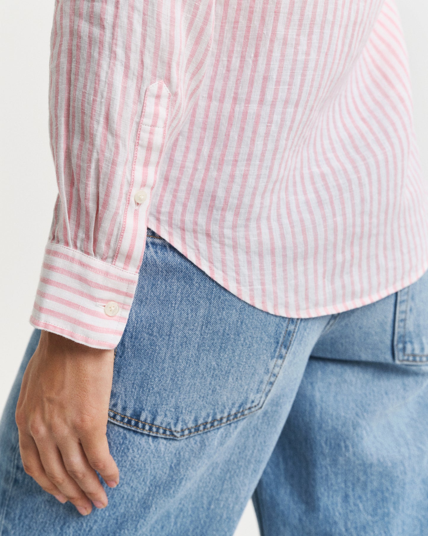 GERANIUM PINK, REG LINEN STRIPED SHIRT, CLOSE-UP BY GANT AU.