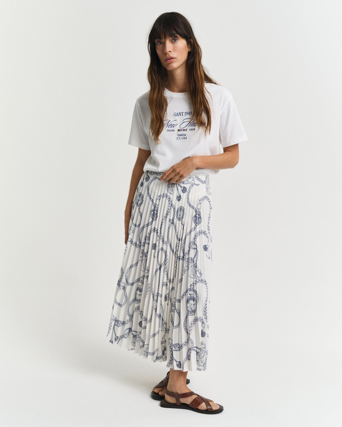 CREAM, SAILING PRINT PLEATED SKIRT, FRONT-VIEW BY GANT AU.