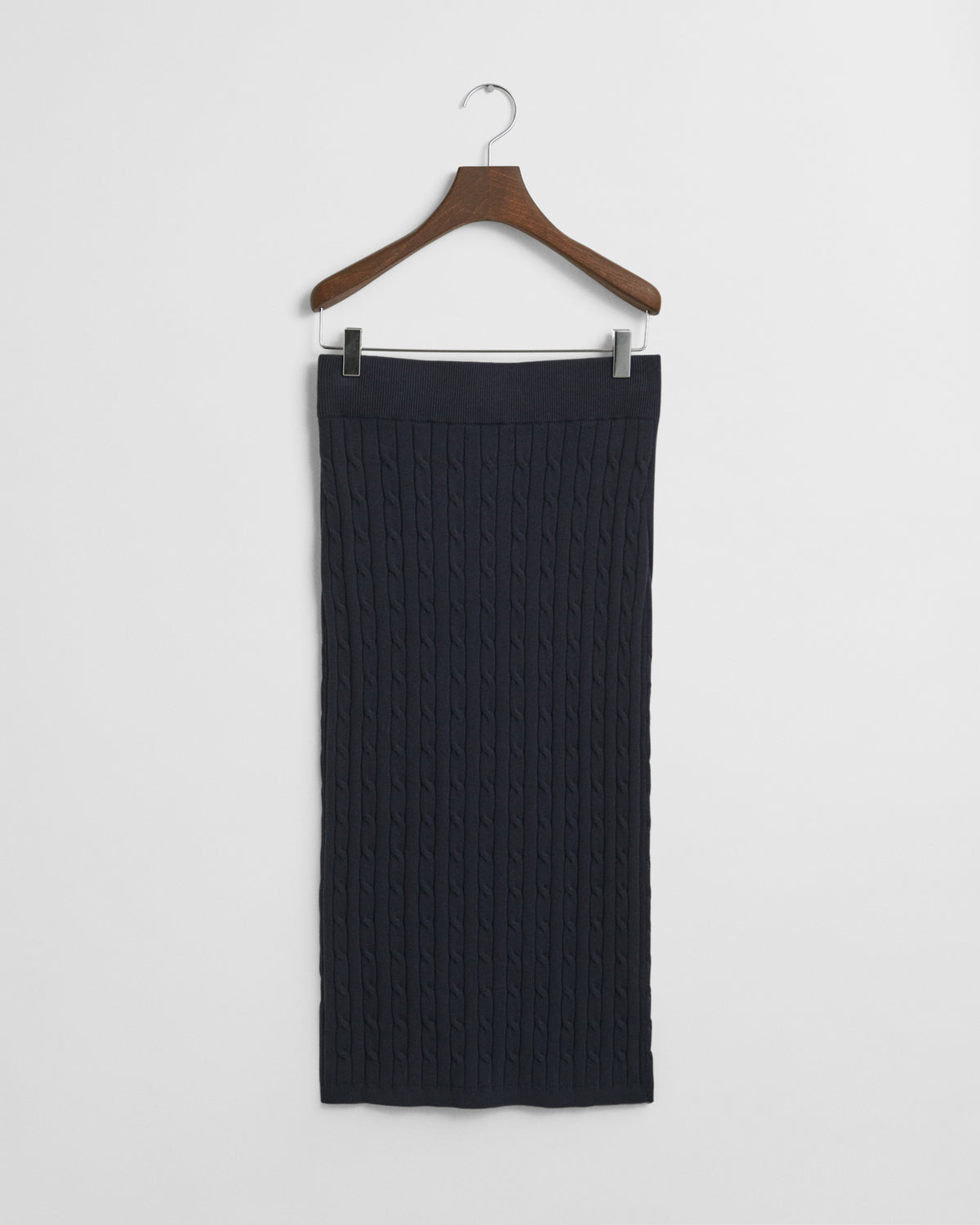 EVENING BLUE, STRETCH COTTON CABLE SKIRT, FLAT-LAY BY GANT AU.