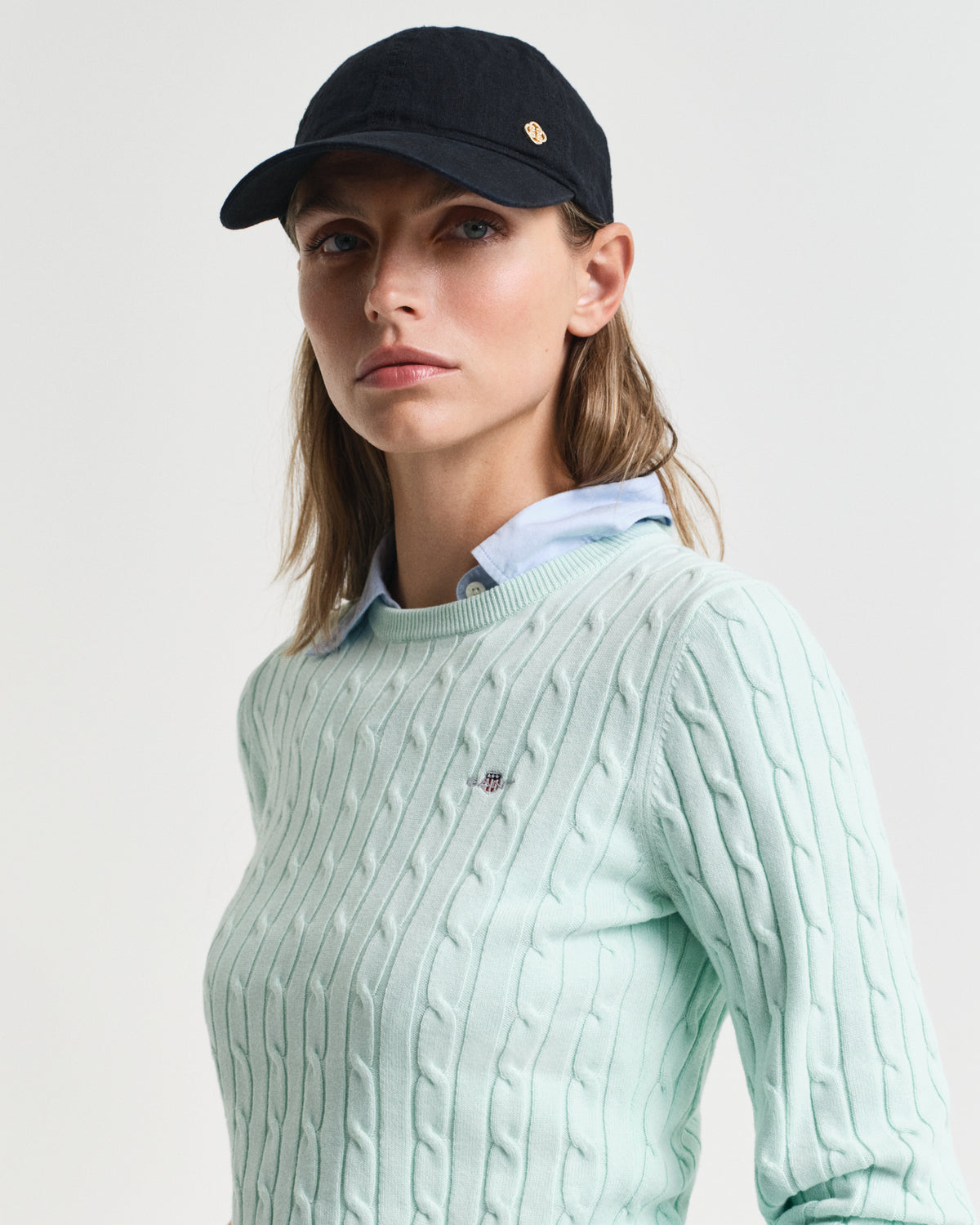 FADED MINT, STRETCH COTTON CABLE C-NECK, CLOSE-UP BY GANT AU.