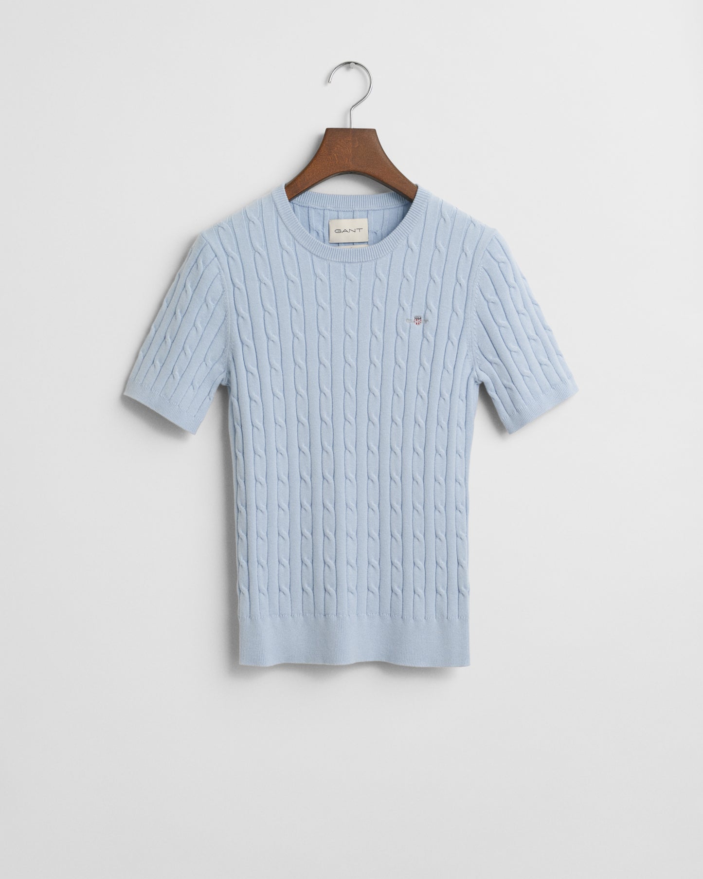 FRESH BLUE, STRETCH COTTON CABLE SS C-NECK BY GANT AU.