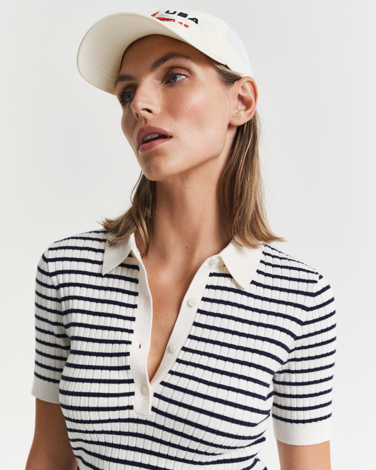 EVENING BLUE, RIB KNIT STRIPED SS RUGGER, CLOSE-UP BY GANT AU.