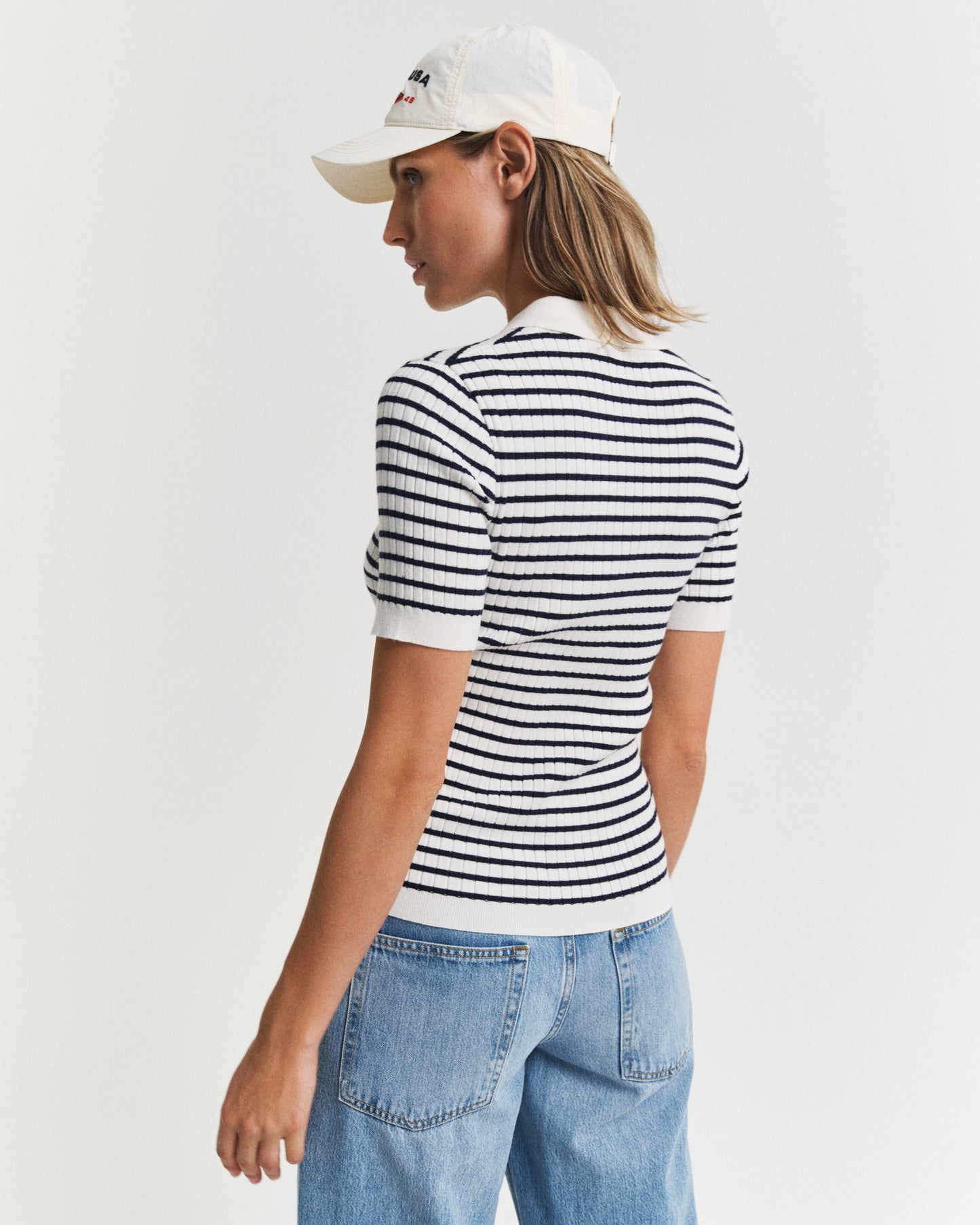 EVENING BLUE, RIB KNIT STRIPED SS RUGGER, BACK-VIEW BY GANT AU.