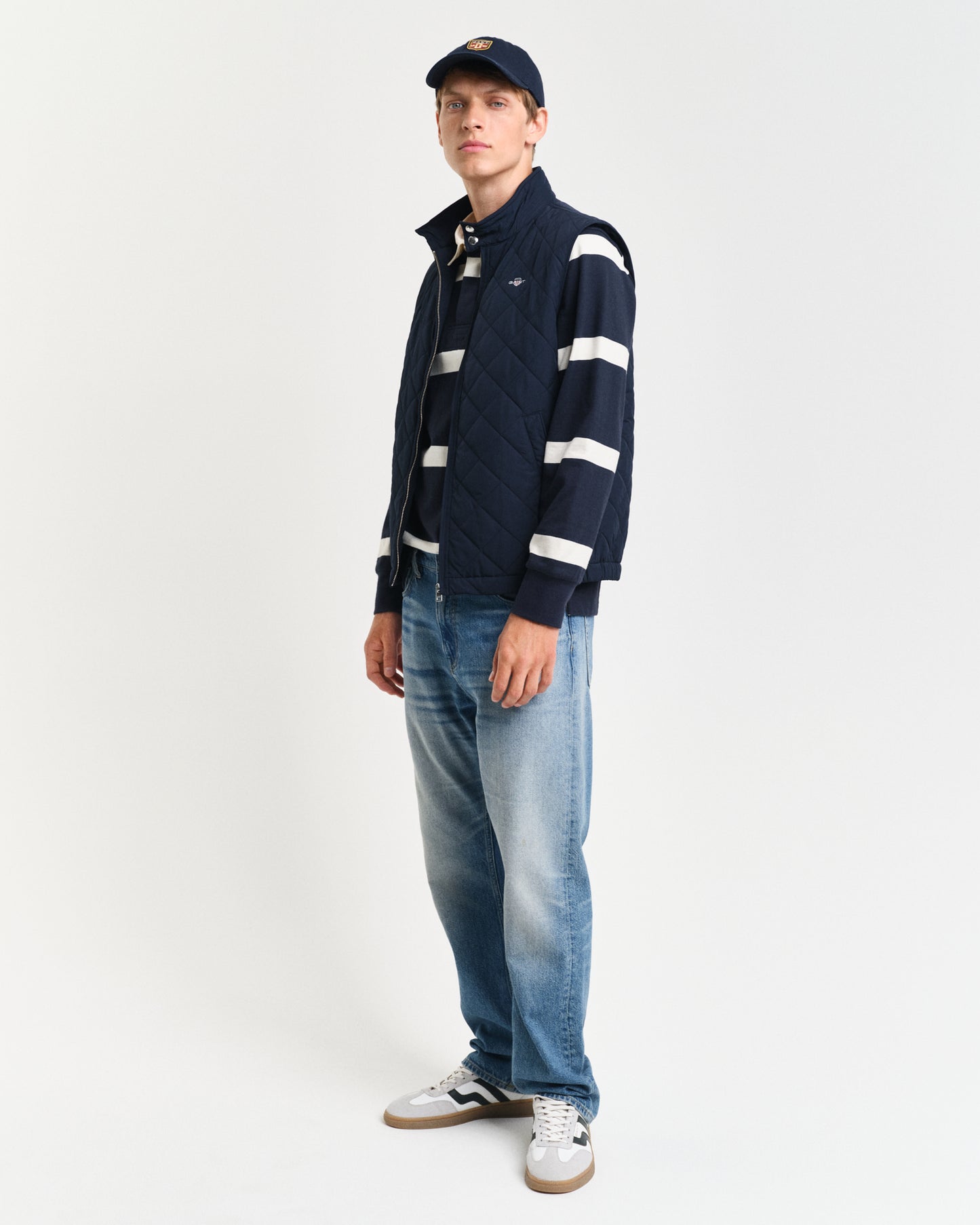 EVENING BLUE, QUILTED WINDCHEATER VEST BY GANT AU.