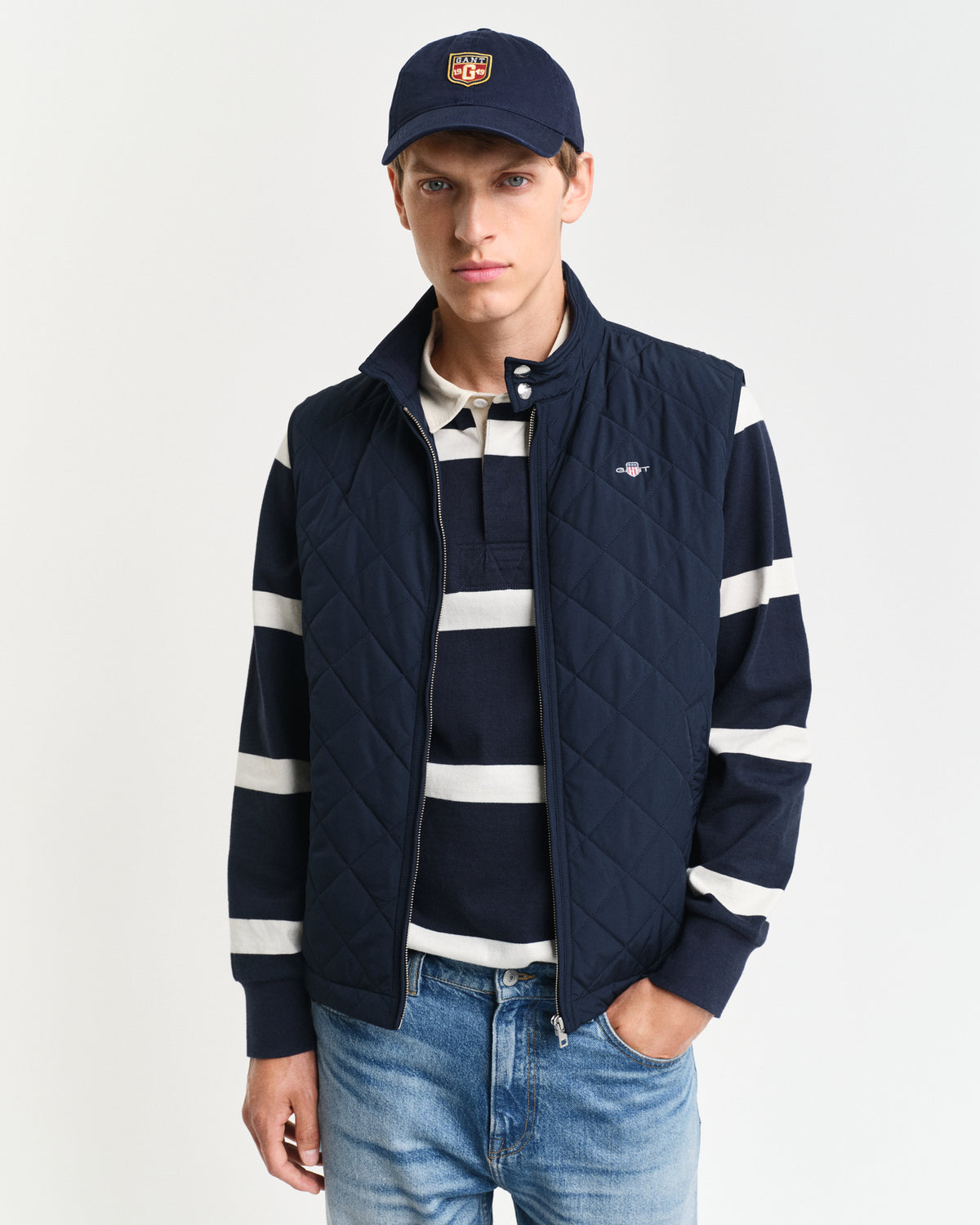 EVENING BLUE, QUILTED WINDCHEATER VEST, FRONT-VIEW BY GANT AU.