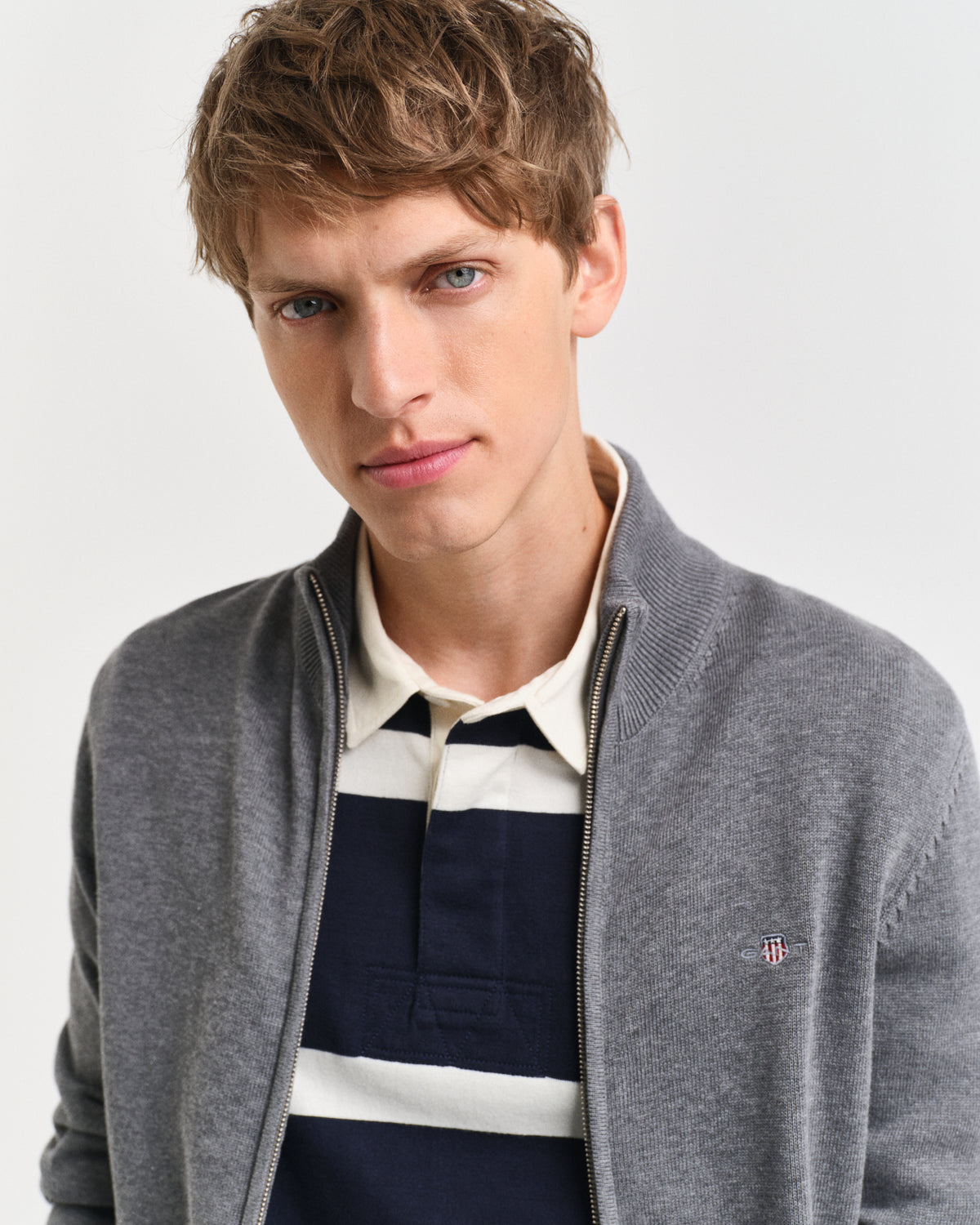 DARK GREY MELANGE, CASUAL COTTON ZIP CARDIGAN, CLOSE-UP BY GANT AU.