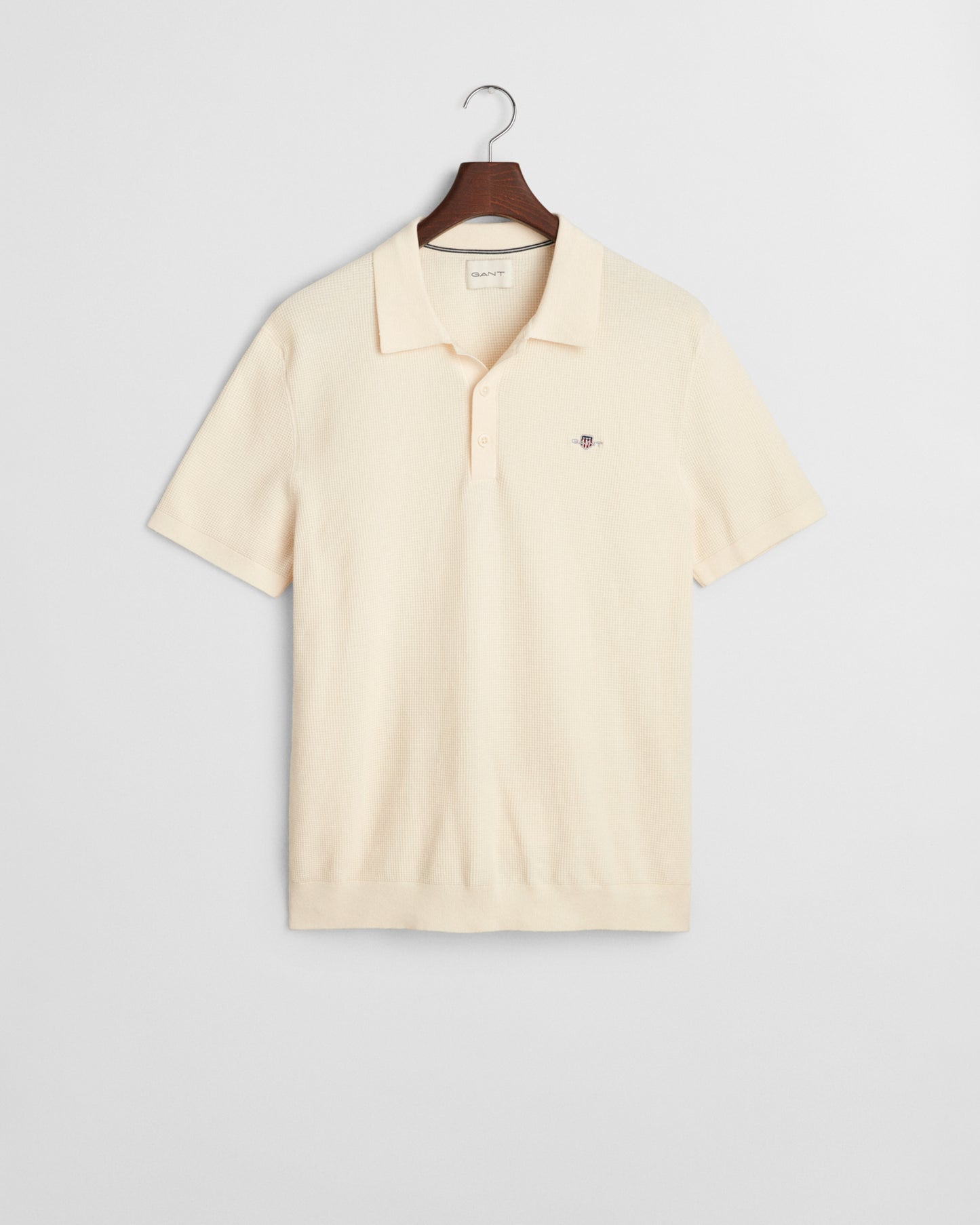 CREAM, MICRO TEXTURED COTTON SS POLO, FLAT-LAY BY GANT AU.