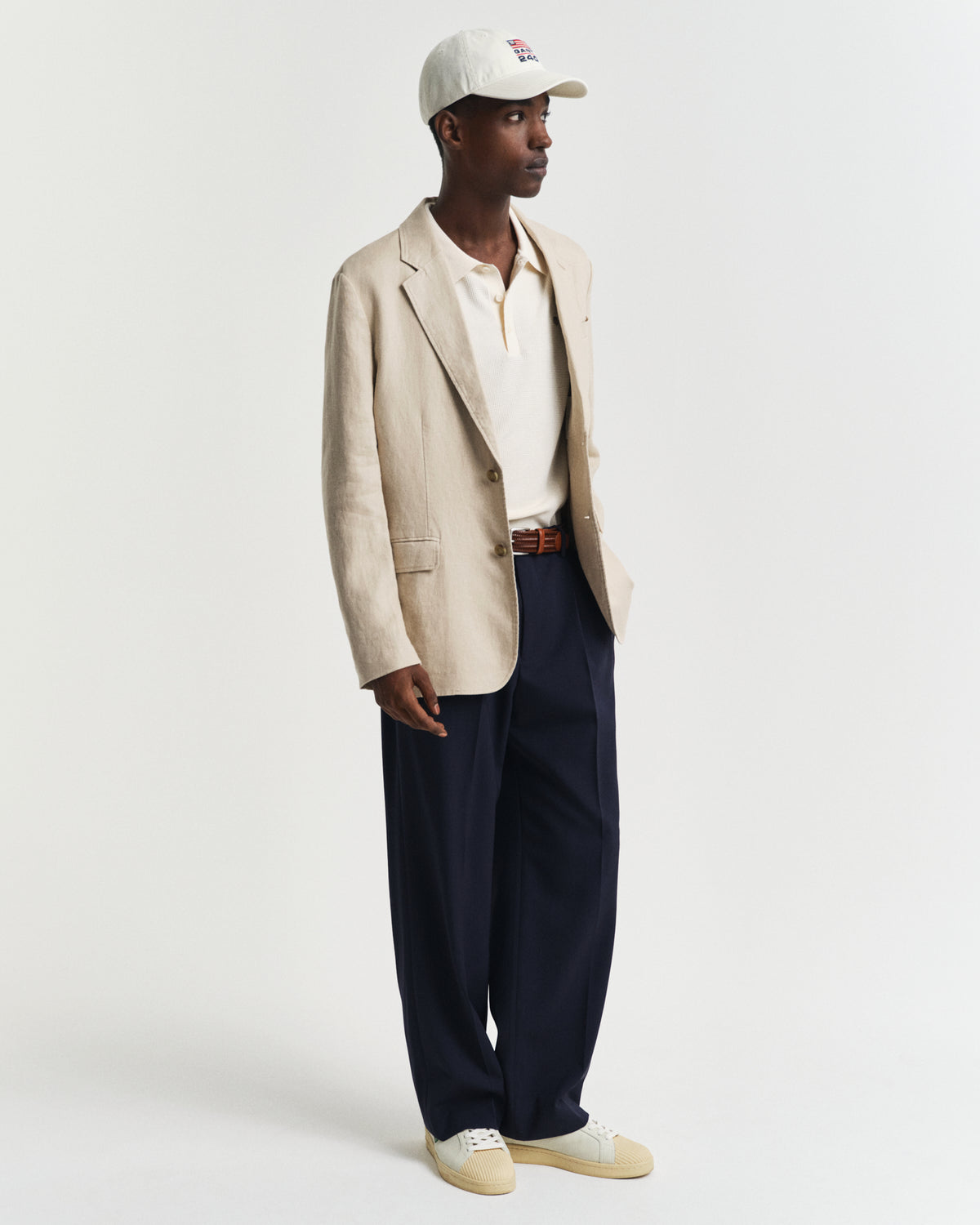 CREAM, MICRO TEXTURED COTTON SS POLO BY GANT AU.