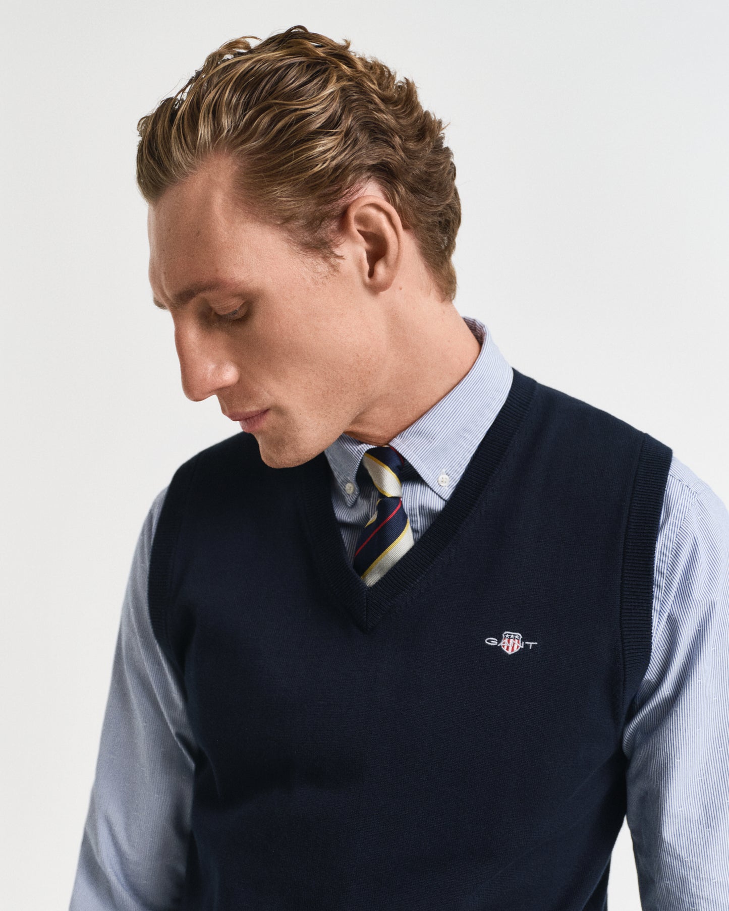 EVENING BLUE, CLASSIC COTTON SLIPOVER, CLOSE-UP BY GANT AU.