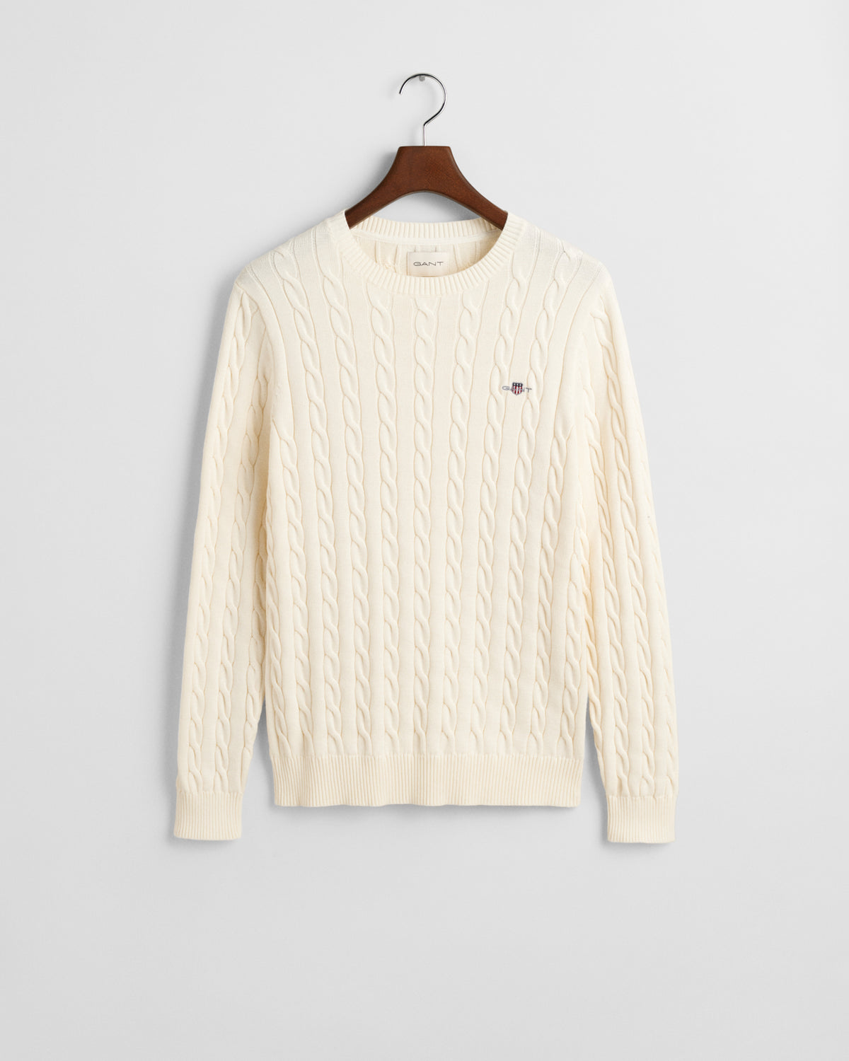 CREAM, COTTON CABLE C-NECK, FLAT-LAY BY GANT AU.