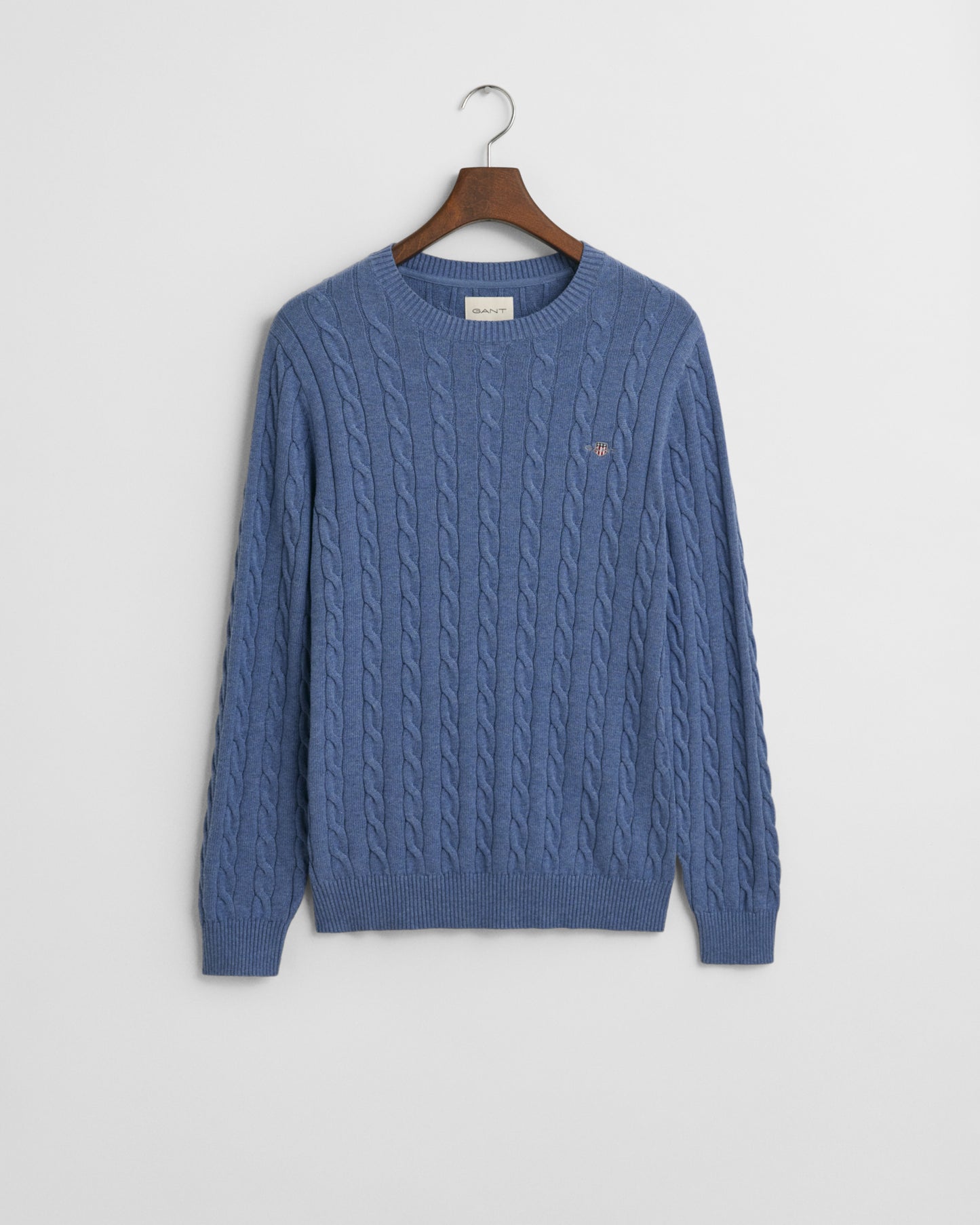 DENIM BLUE MELANGE, COTTON CABLE C-NECK, FLAT-LAY BY GANT AU.