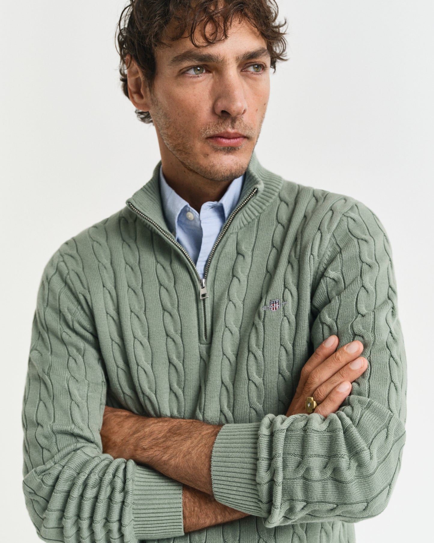 KALAMATA GREEN, COTTON CABLE HALF ZIP, CLOSE-UP BY GANT AU.