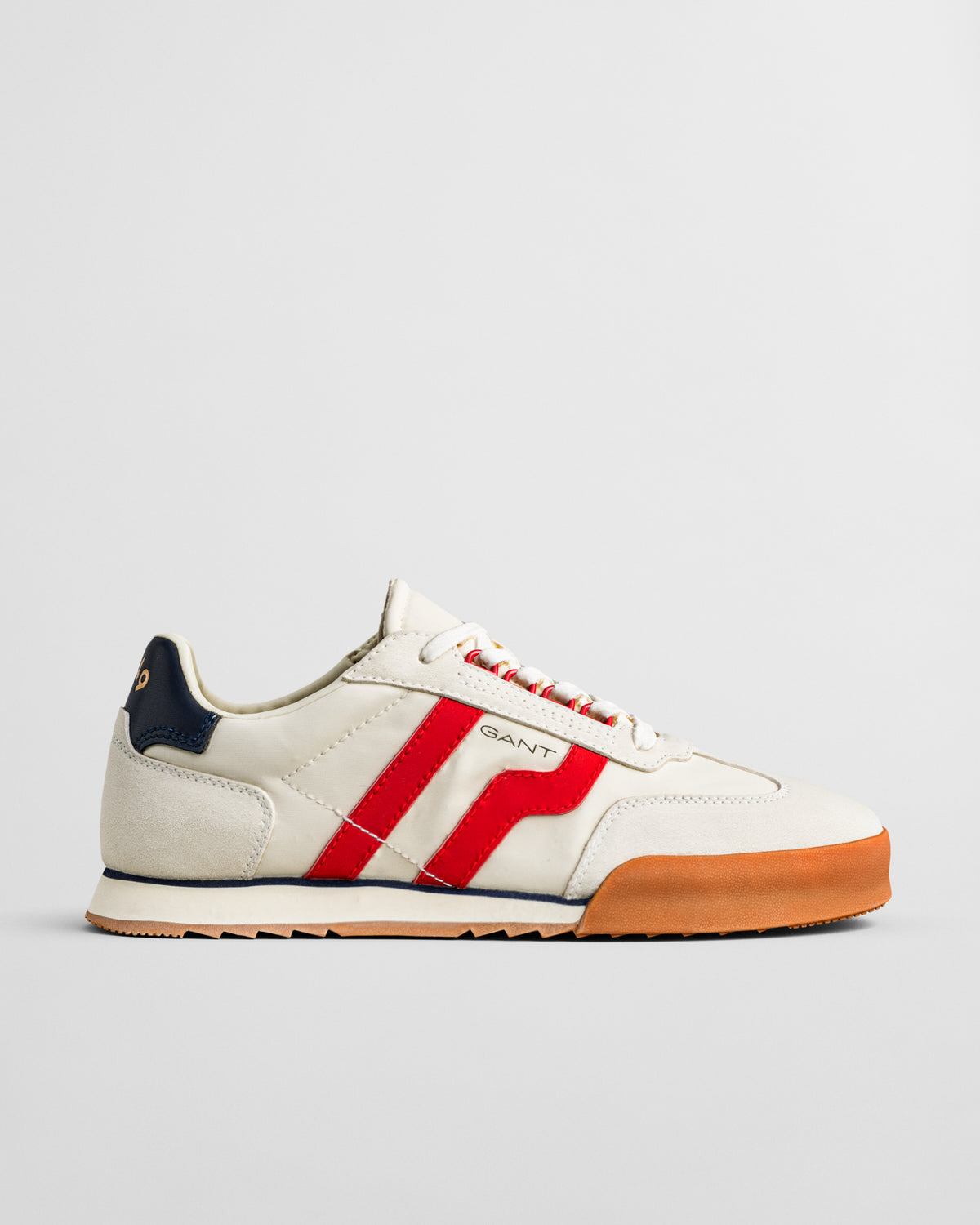 RUBY RED, BAYLLE BY GANT AU.
