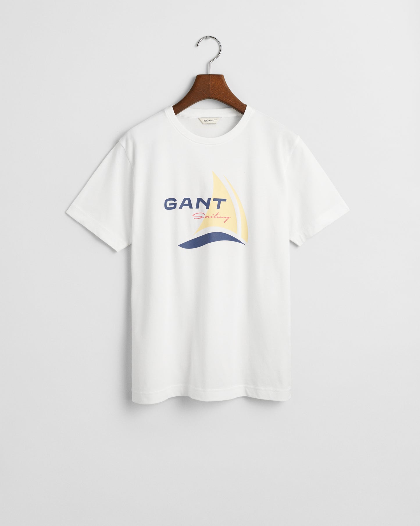 WHITE, GANT SAILING GRAPHIC T-SHIRT BY GANT AU.