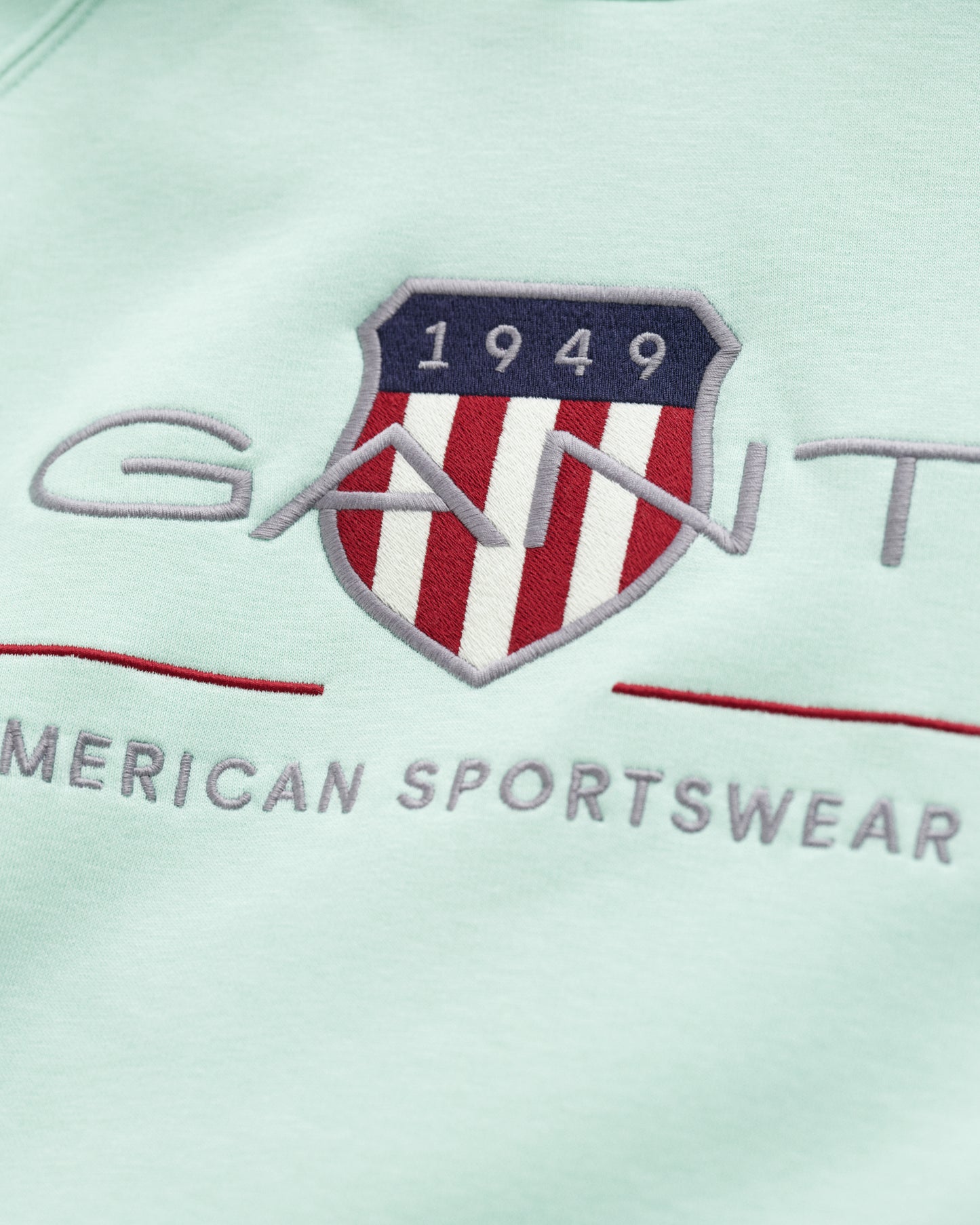 FADED MINT, ARCHIVE SHIELD HOODIE, CLOSE-UP BY GANT AU.