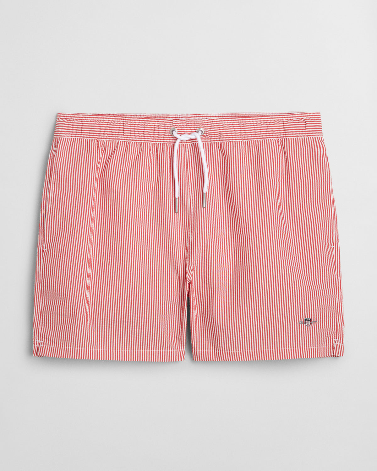RUBY RED, SEERSUCKER SWIM SHORTS, FRONT-VIEW BY GANT AU.