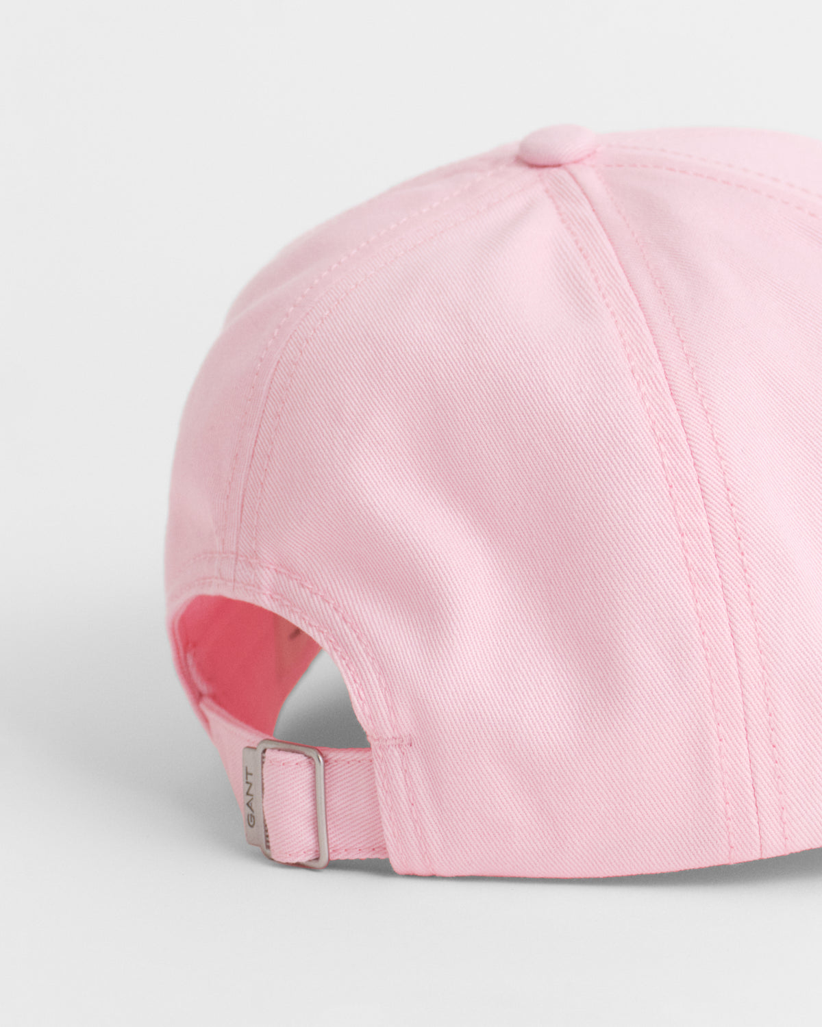 CALIFORNIA PINK, HIGH SHIELD COTTON TWILL CAP, CLOSE-UP BY GANT AU.