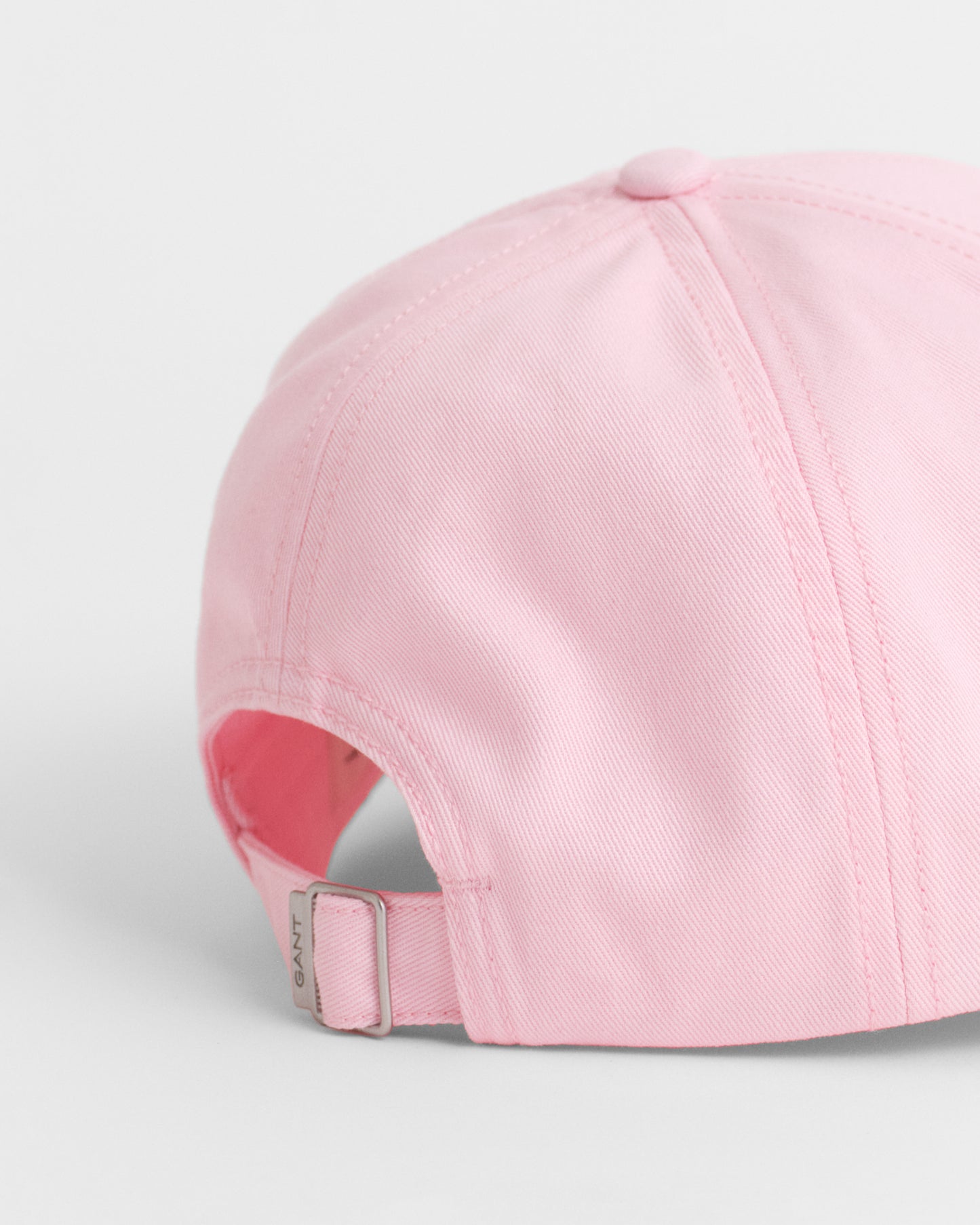 CALIFORNIA PINK, HIGH SHIELD COTTON TWILL CAP, CLOSE-UP BY GANT AU.