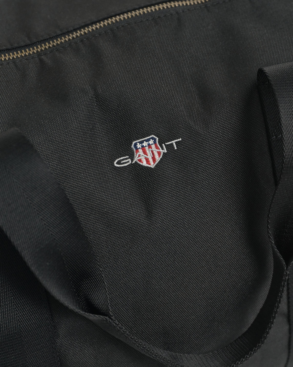 BLACK, ARCHIVE SHIELD DUFFLE BAG, FLAT-LAY BY GANT AU.