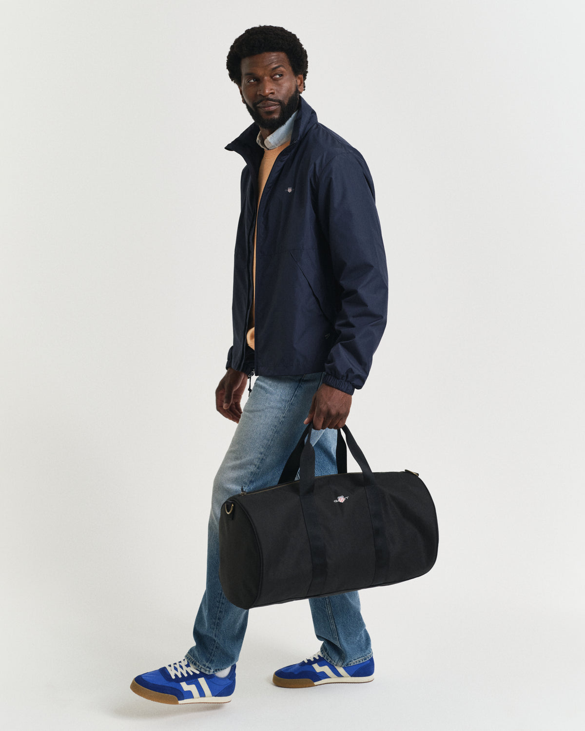 BLACK, ARCHIVE SHIELD DUFFLE BAG BY GANT AU.