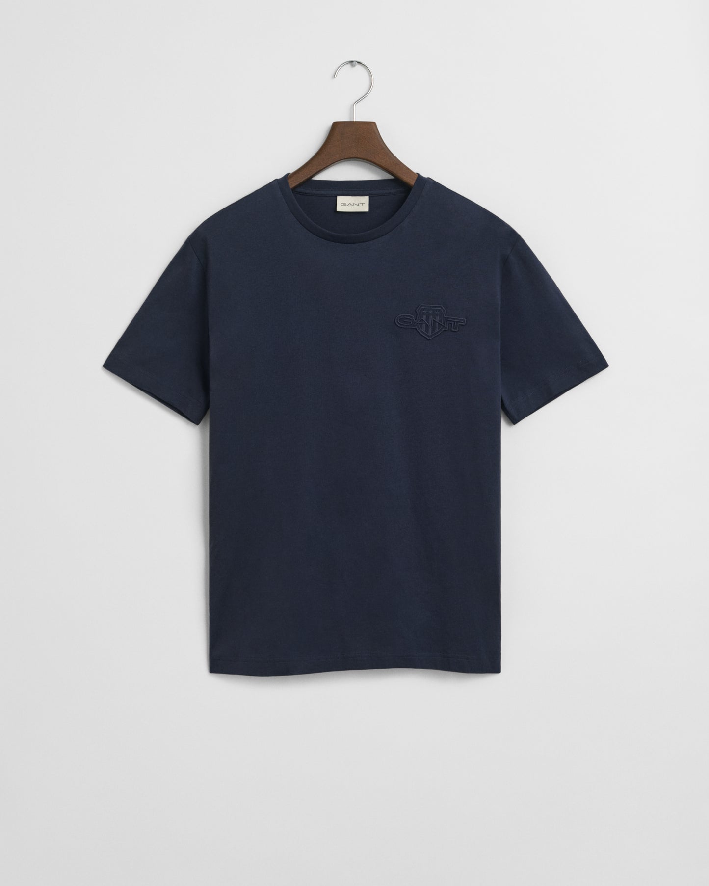 EVENING BLUE, REG TONAL SHIELD SS T-SHIRT BY GANT AU.