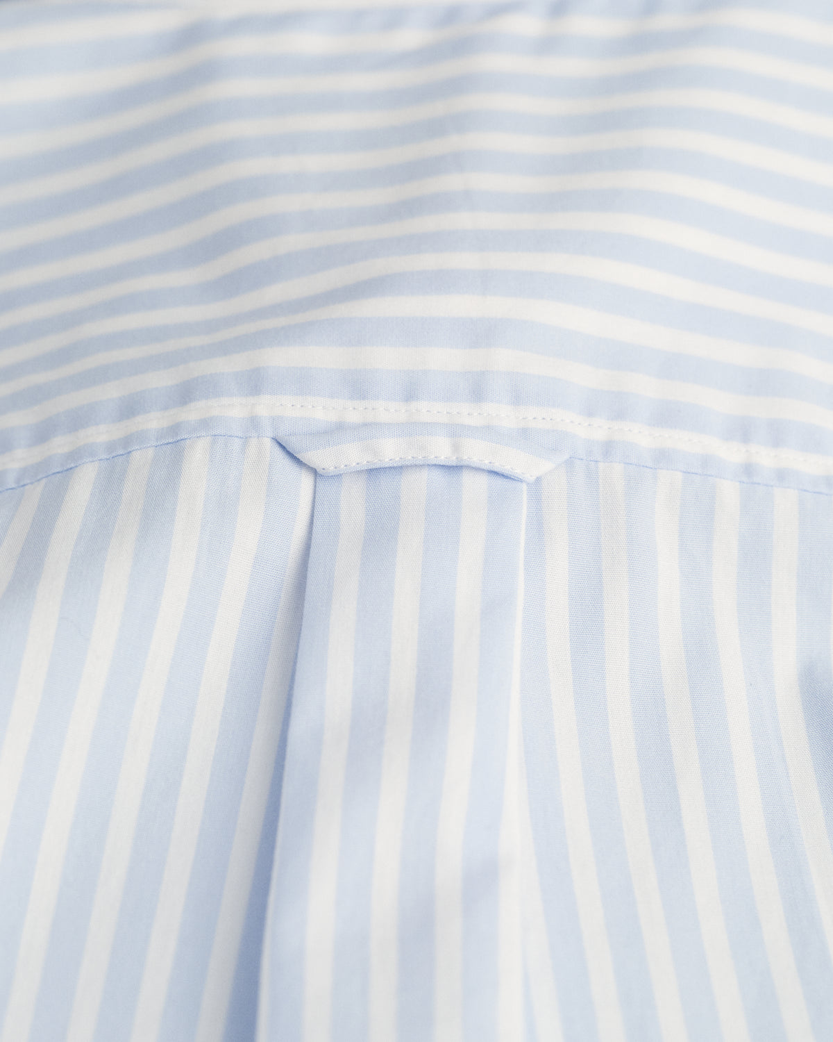 LIGHT BLUE, REG CLASSIC POPLIN STRIPED SHIRT, CLOSE-UP BY GANT AU.