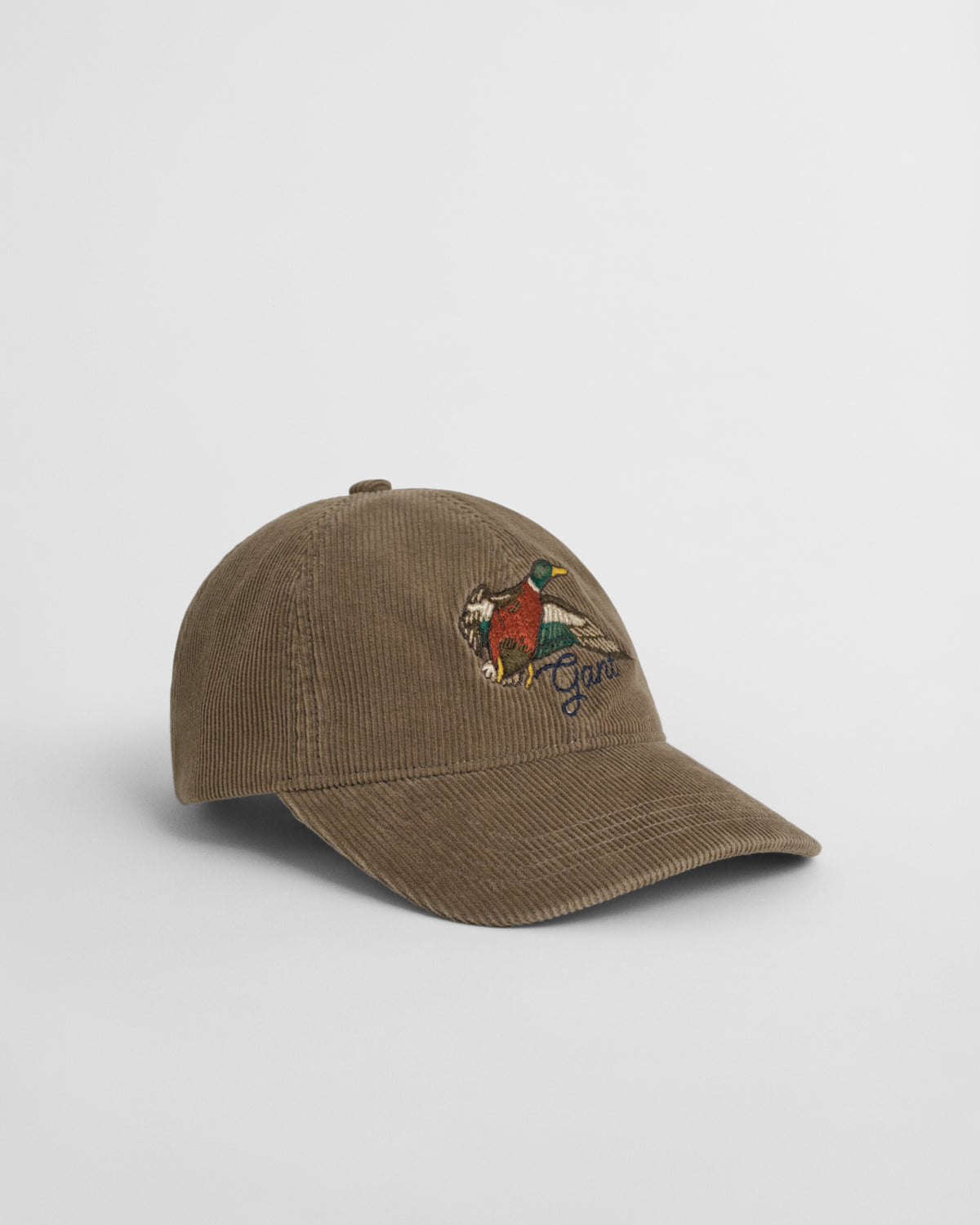 TAUPE BEIGE, GRAPHIC EMBROIDERY WASHED CORD CAP BY GANT AU.
