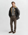 GREY MELANGE, Shield T-Shirt BY GANT AU.