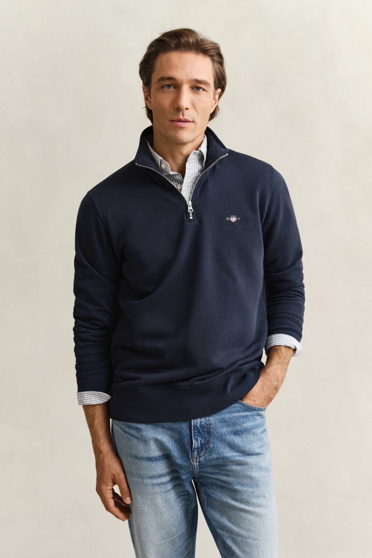 EVENING BLUE, REG SHIELD HALF ZIP SWEAT, FRONT-VIEW BY GANT AU.