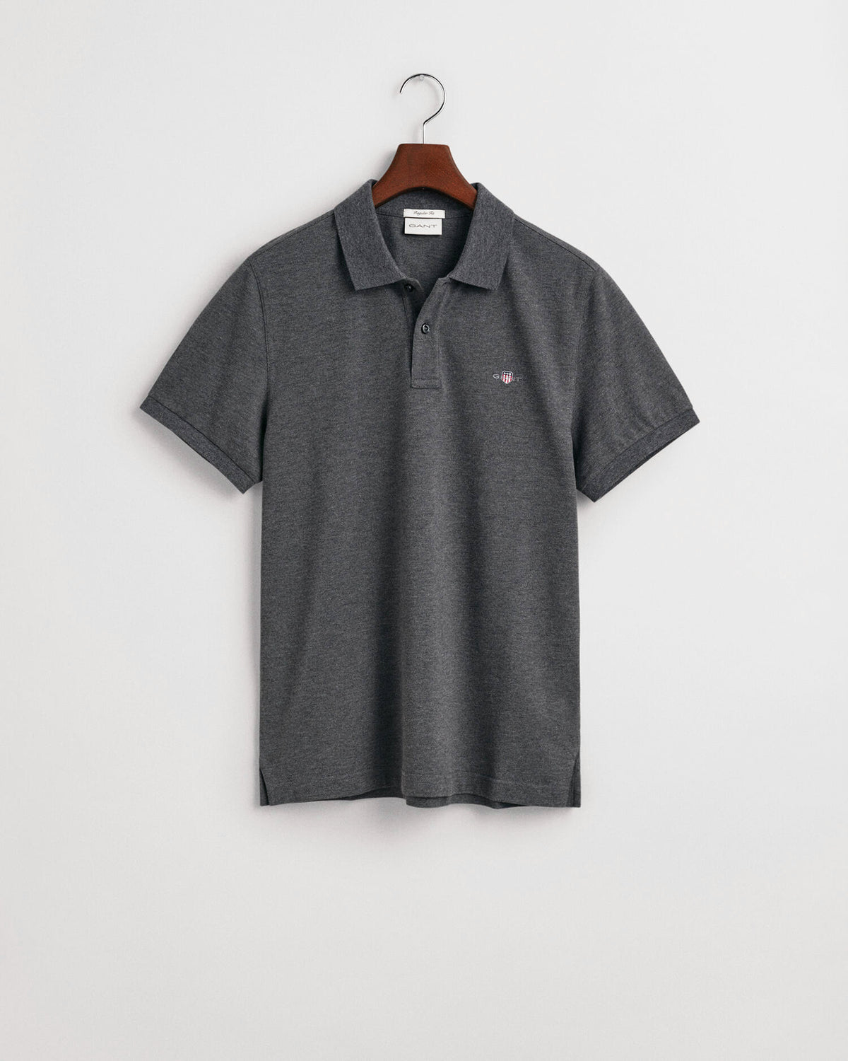 ANTRACIT MELANGE, REG SHIELD SS PIQUE POLO BY GANT AU.