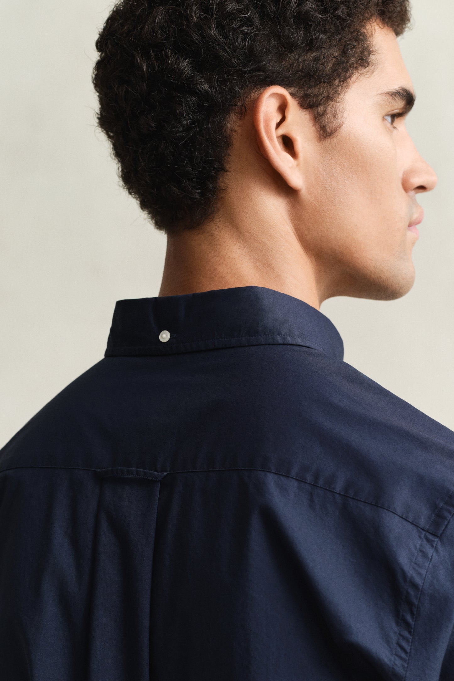 MARINE, REG CLASSIC POPLIN SHIRT, CLOSE-UP BY GANT AU.