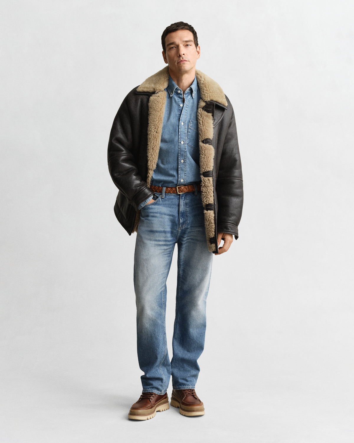 SEMI LIGHT BLUE WORN IN, REG DENIM SHIRT BY GANT AU.