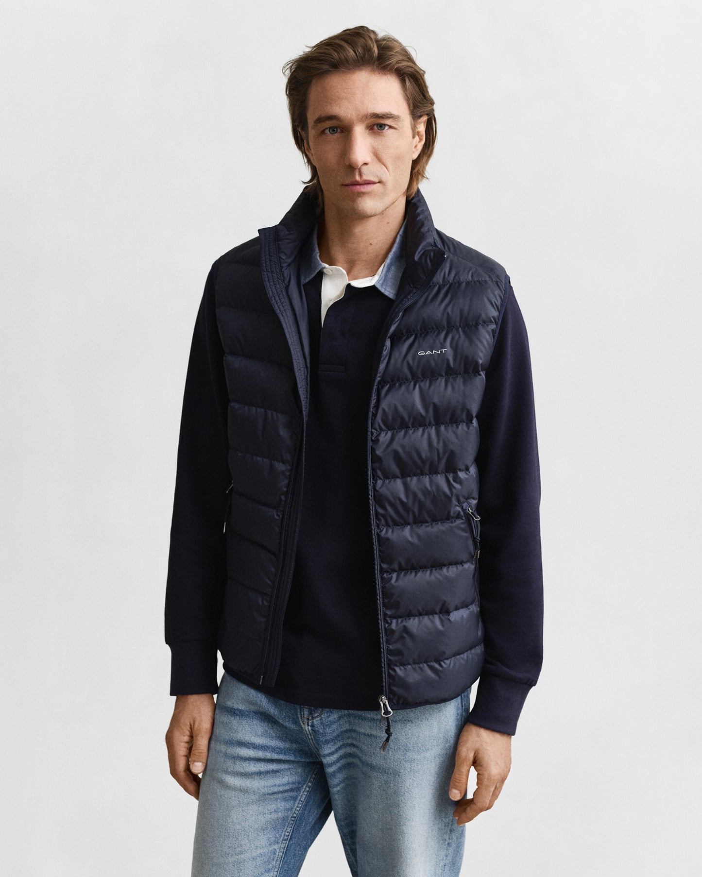 EVENING BLUE, LIGHT DOWN VEST, FRONT-VIEW BY GANT AU.