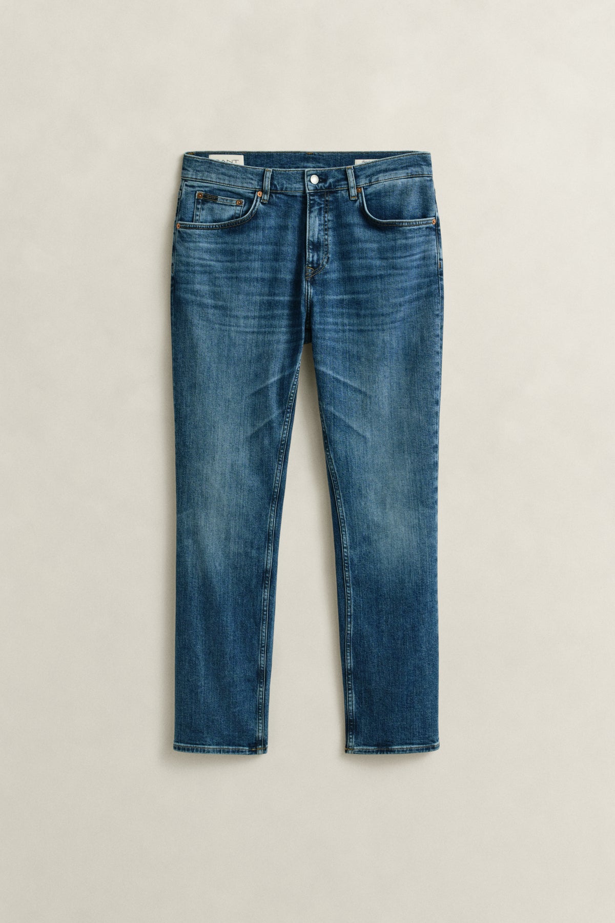 MID BLUE BROKEN IN, Classic Regular Denim Jeans, FRONT-VIEW BY GANT AU.