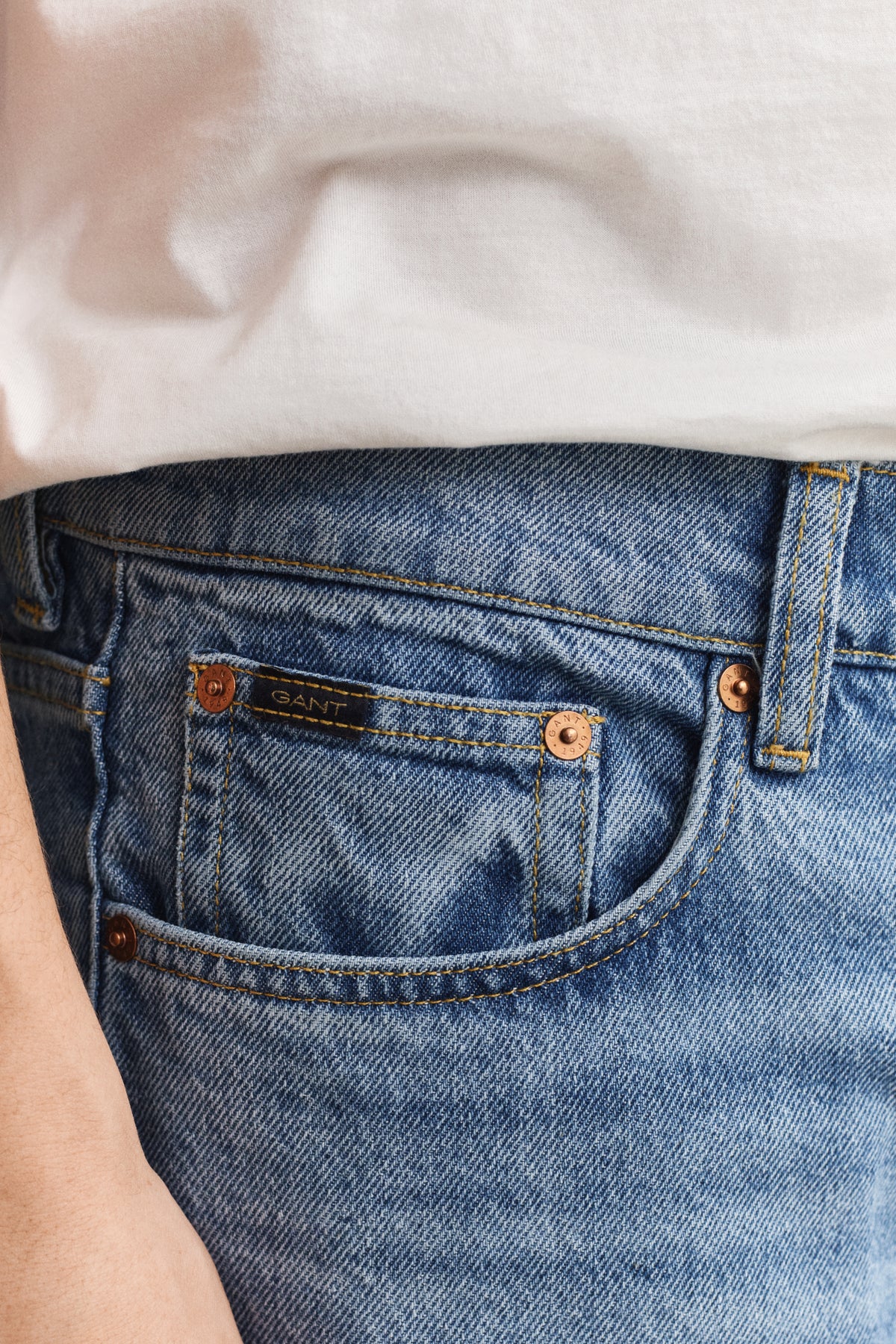 MODEL WEARING Straight Jeans