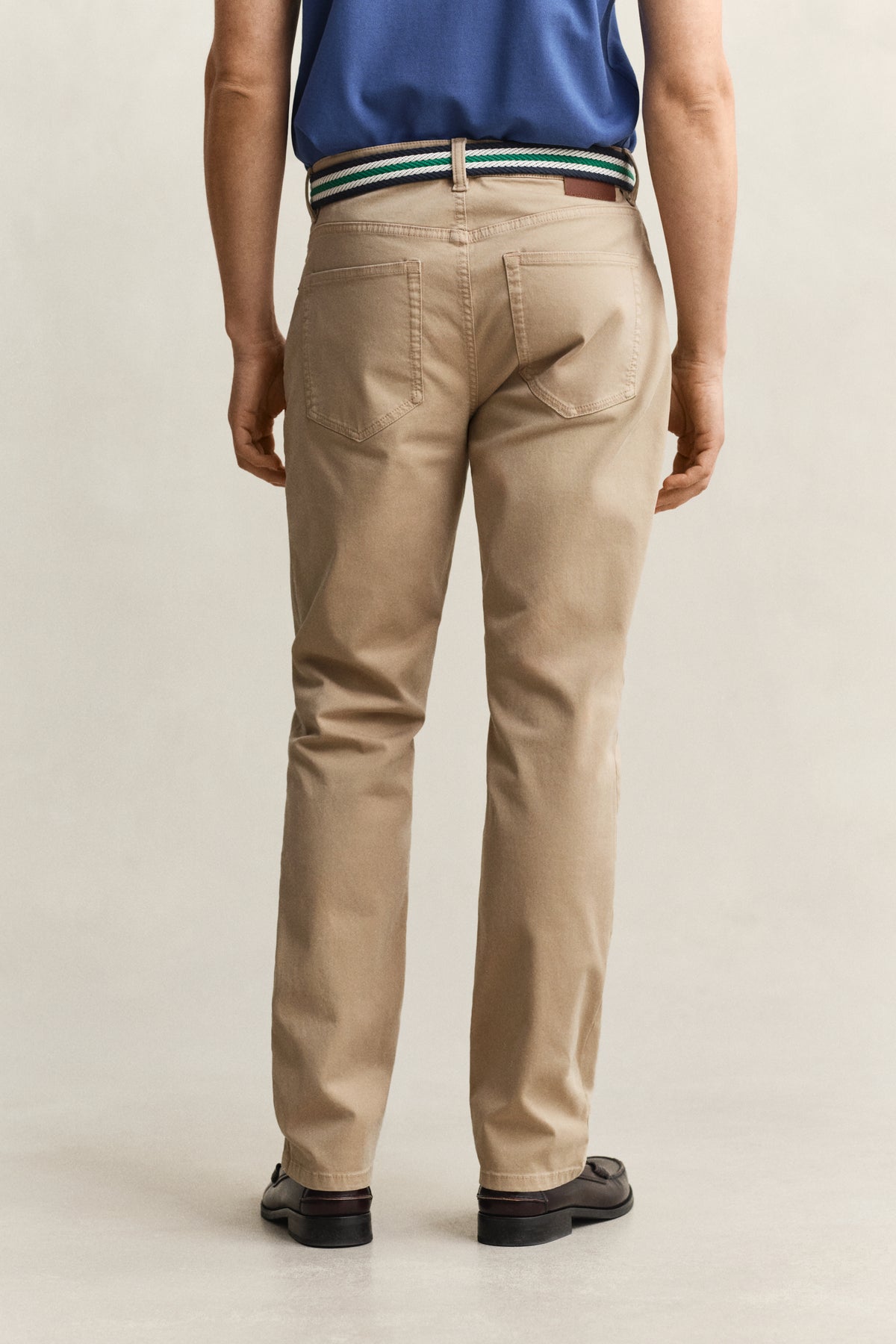 DARK KHAKI, Regular Jeans, BACK-VIEW BY GANT AU.