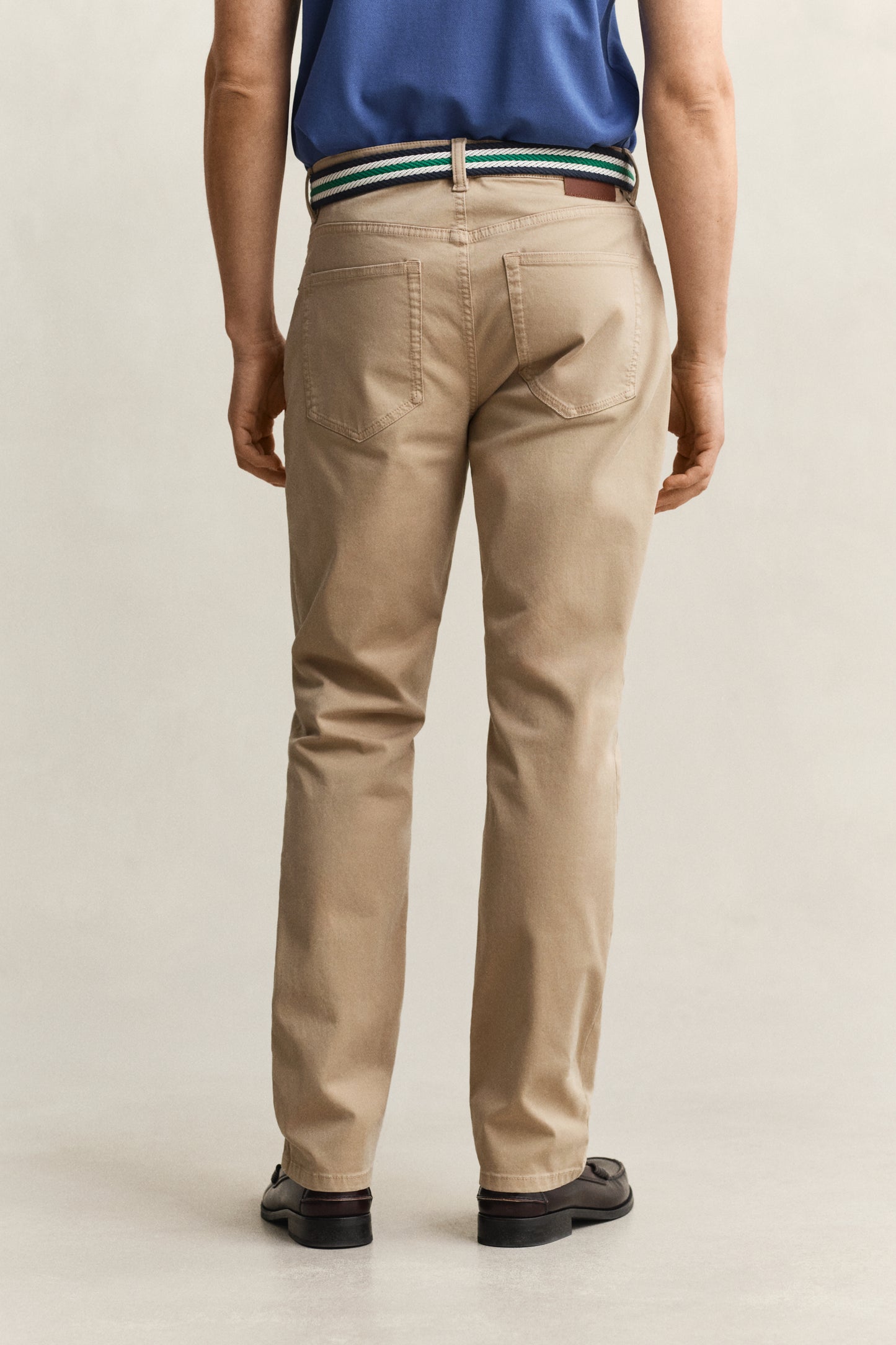 DARK KHAKI, Regular Jeans, BACK-VIEW BY GANT AU.