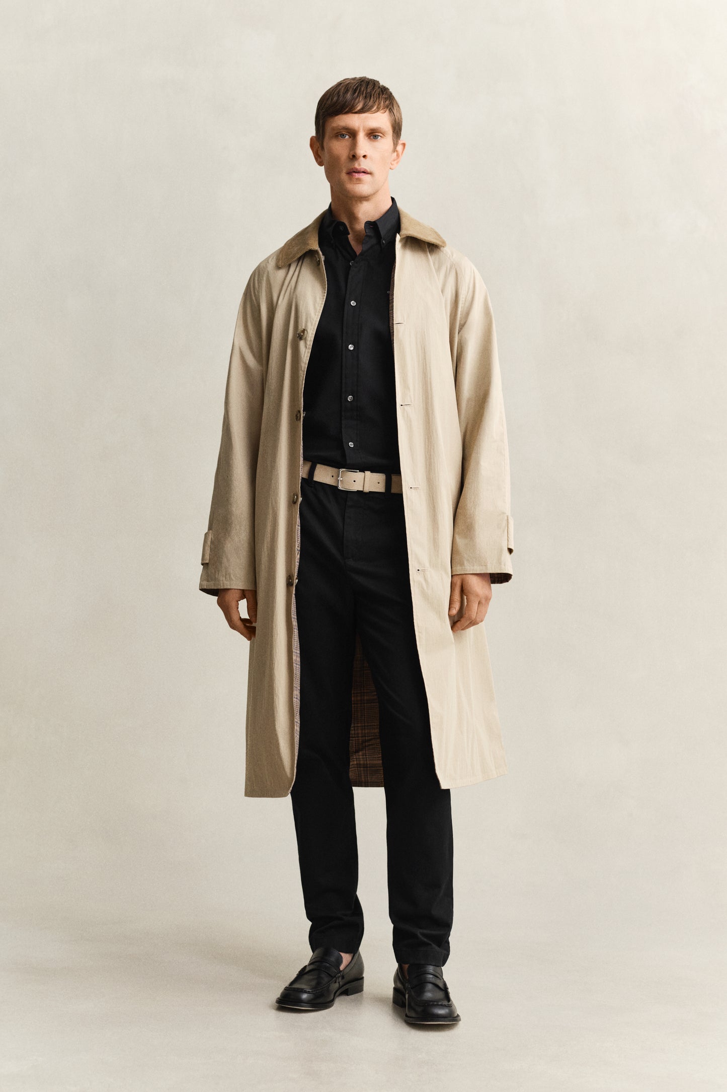 BLACK, Classic Slim Chinos BY GANT AU.