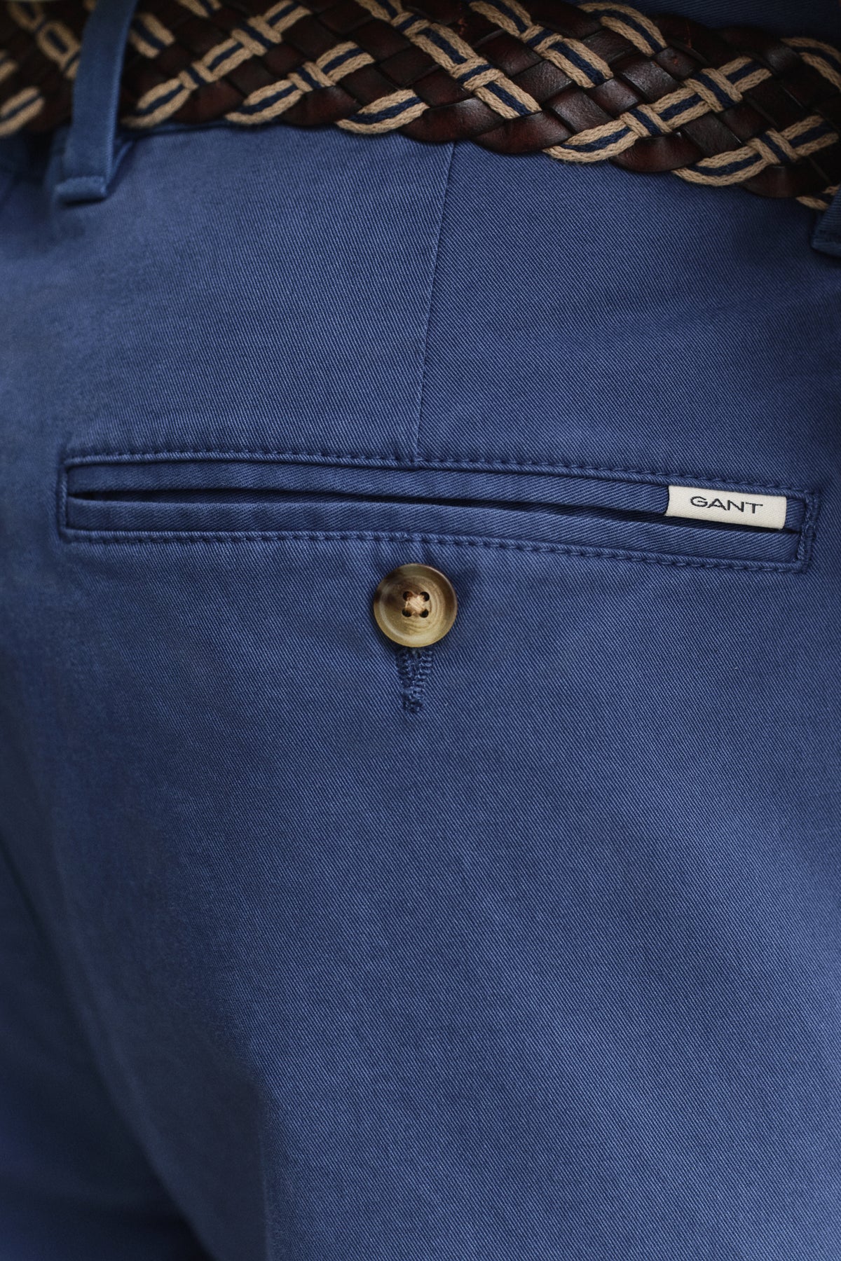 VINTAGE BLUE, Classic Slim Chinos, CLOSE-UP BY GANT AU.